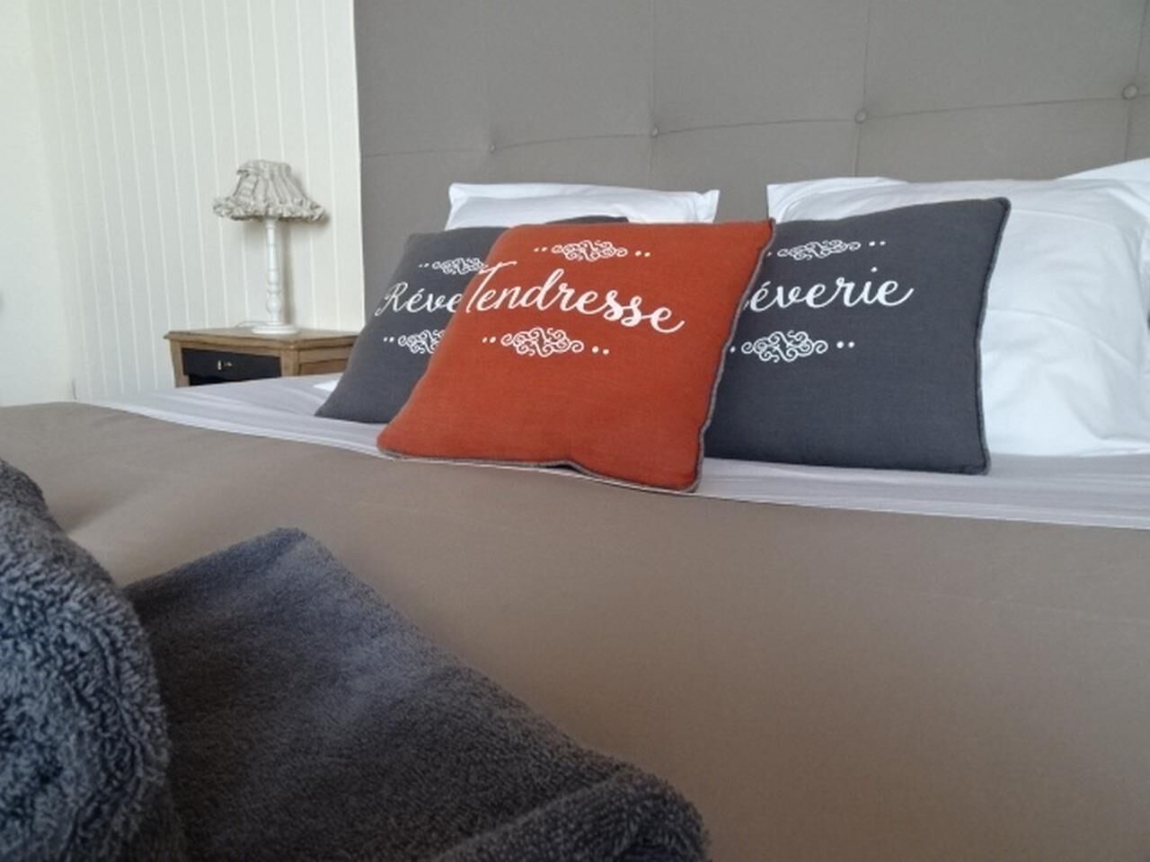 Guest room with swimming pool and mountain & garden view