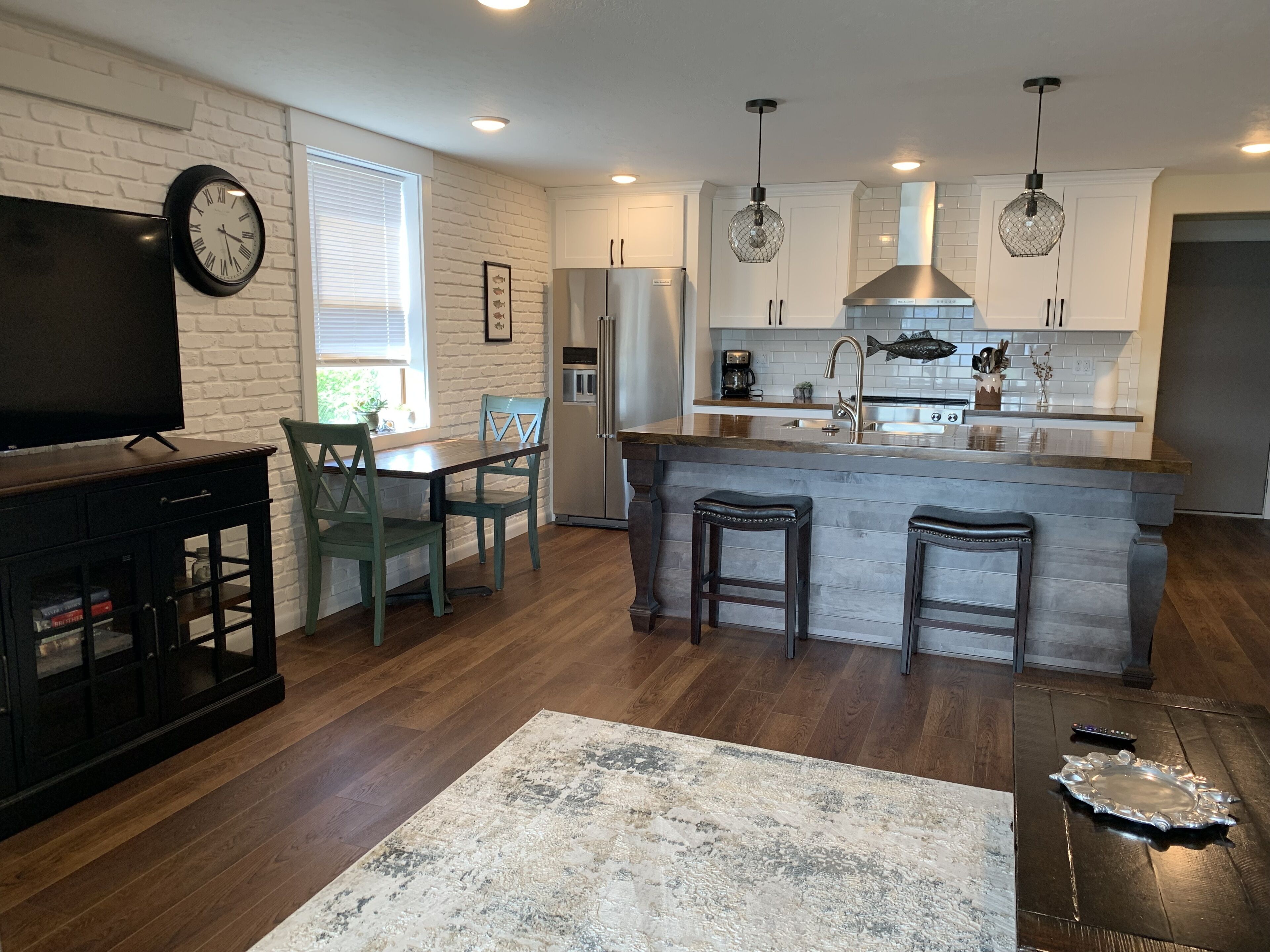 Pier4 Suites - The Sea Star in the center of Downtown