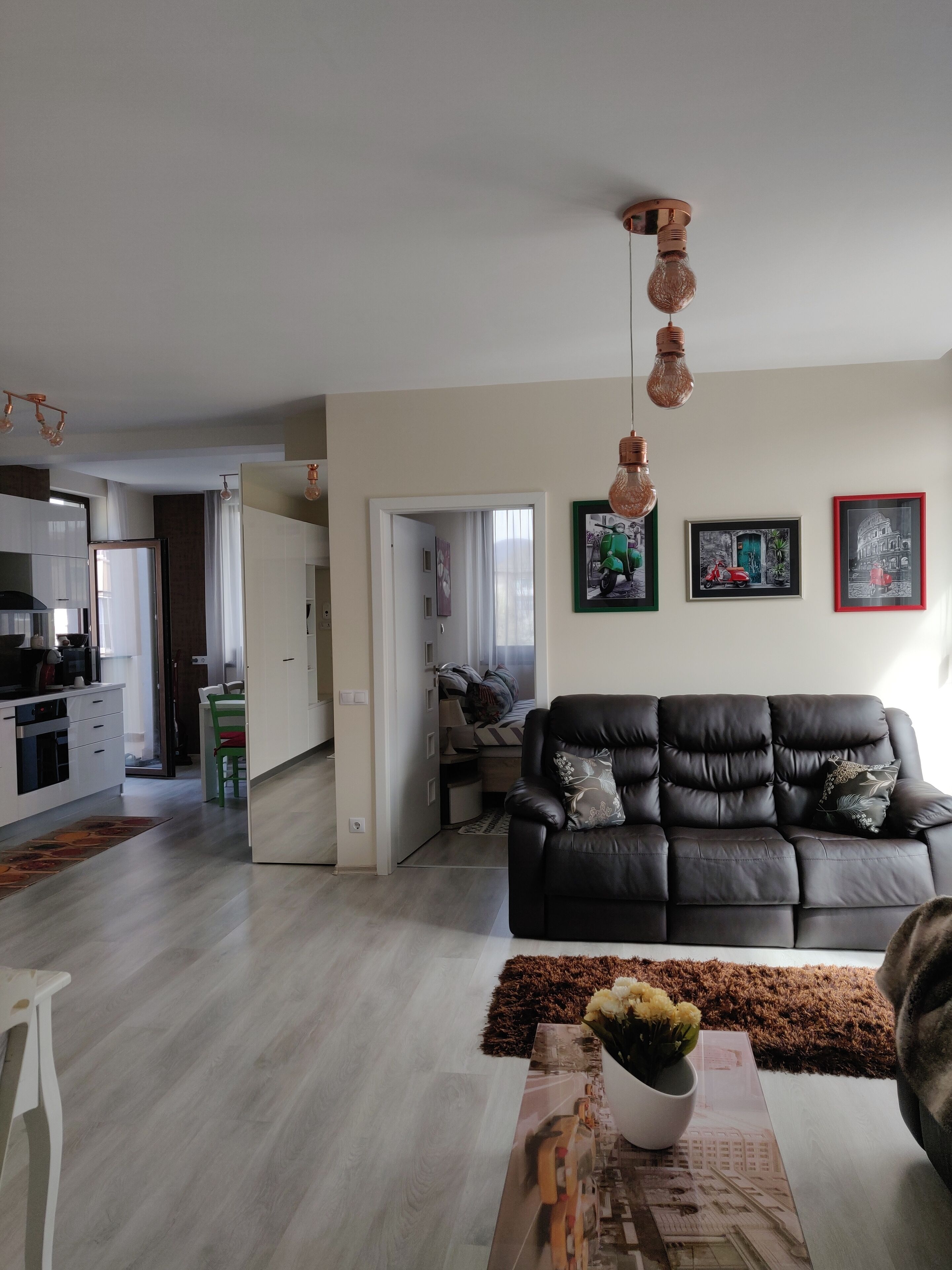 Luxury apartment in central residential area