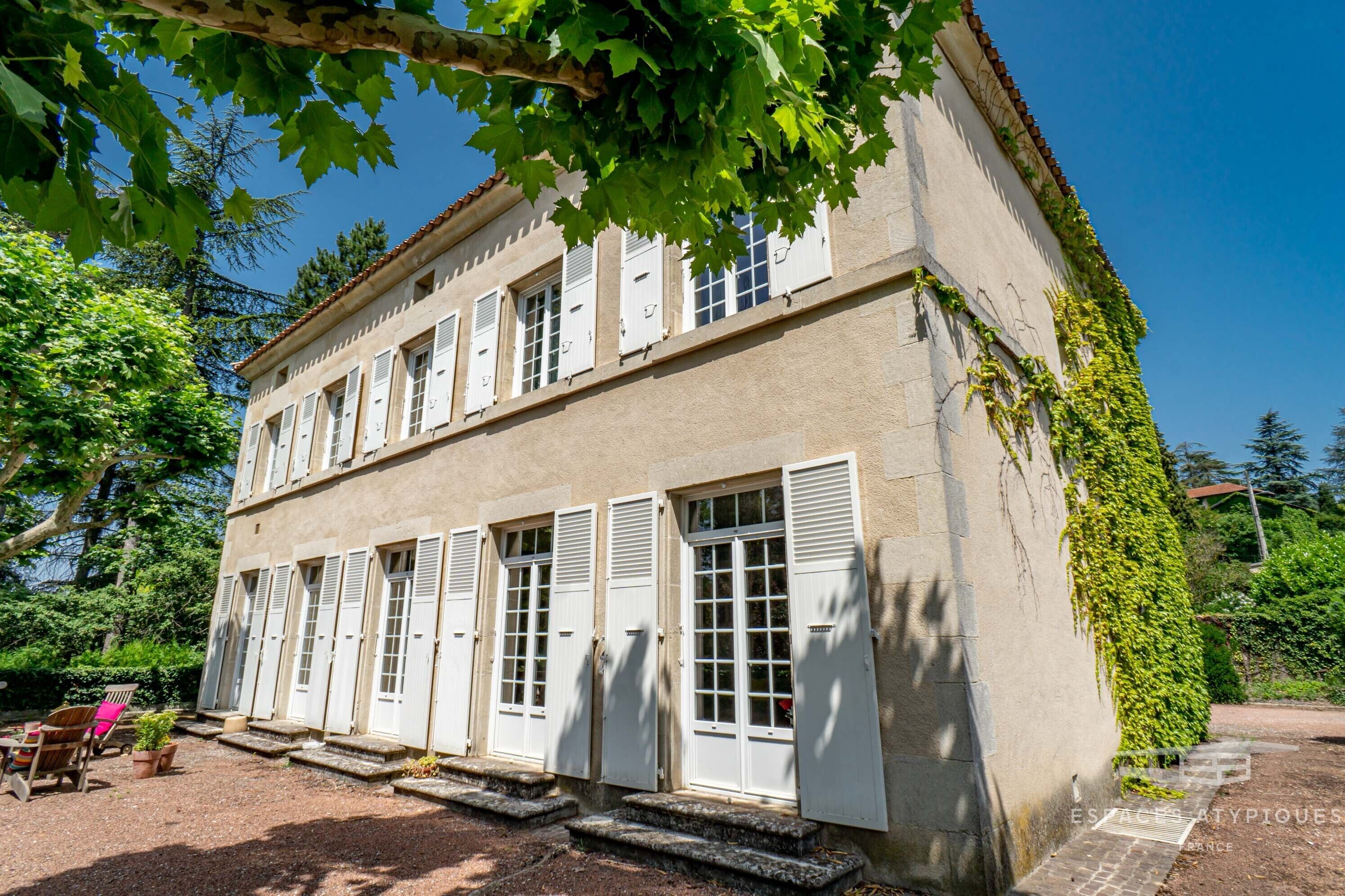 Independent apartment in a magnificent property