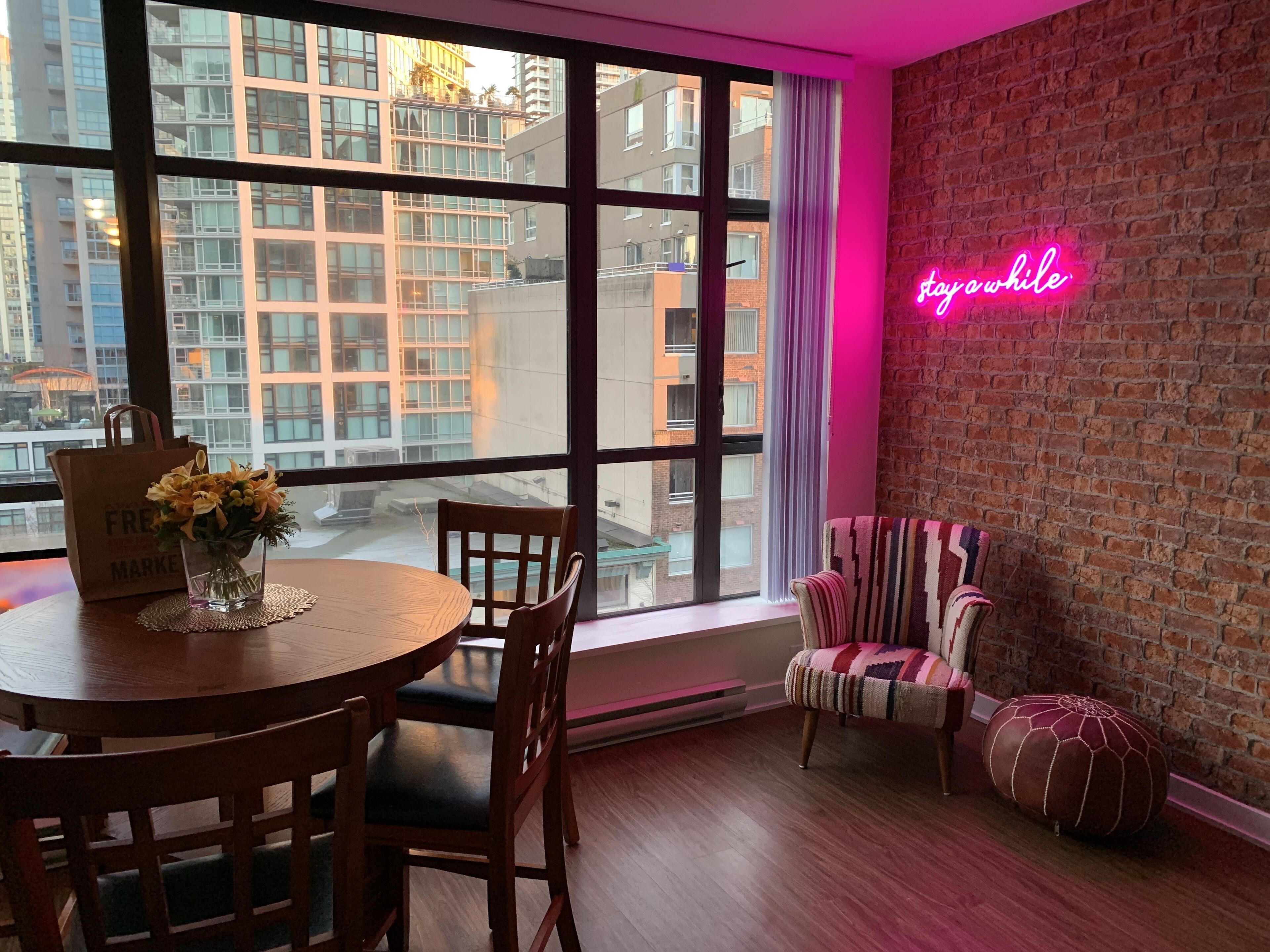 Stylish Top Floor 1-bedroom in Downtown Vancouver