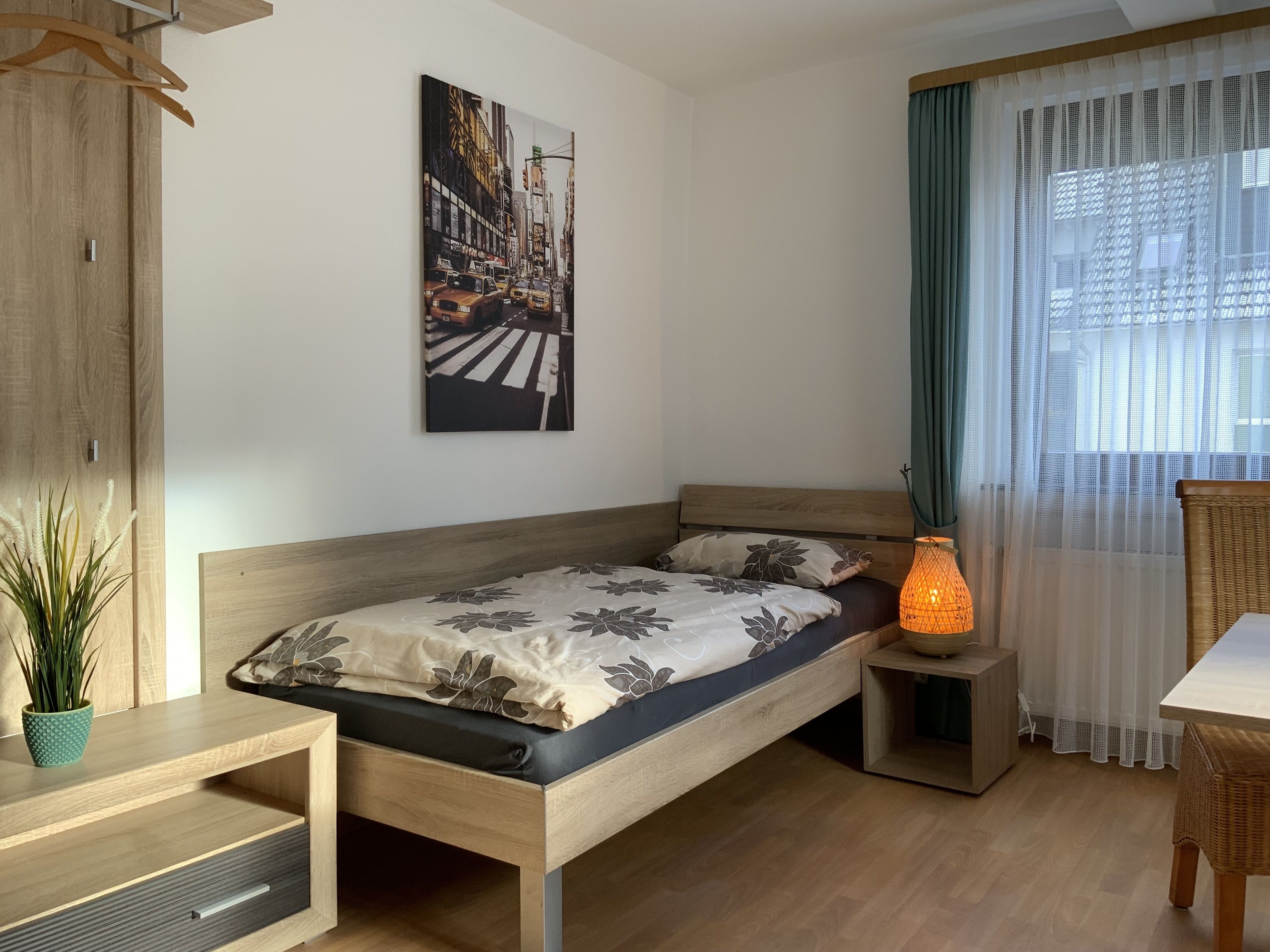 Fitter's room with shared bathroom "Katharina 13" with balcony