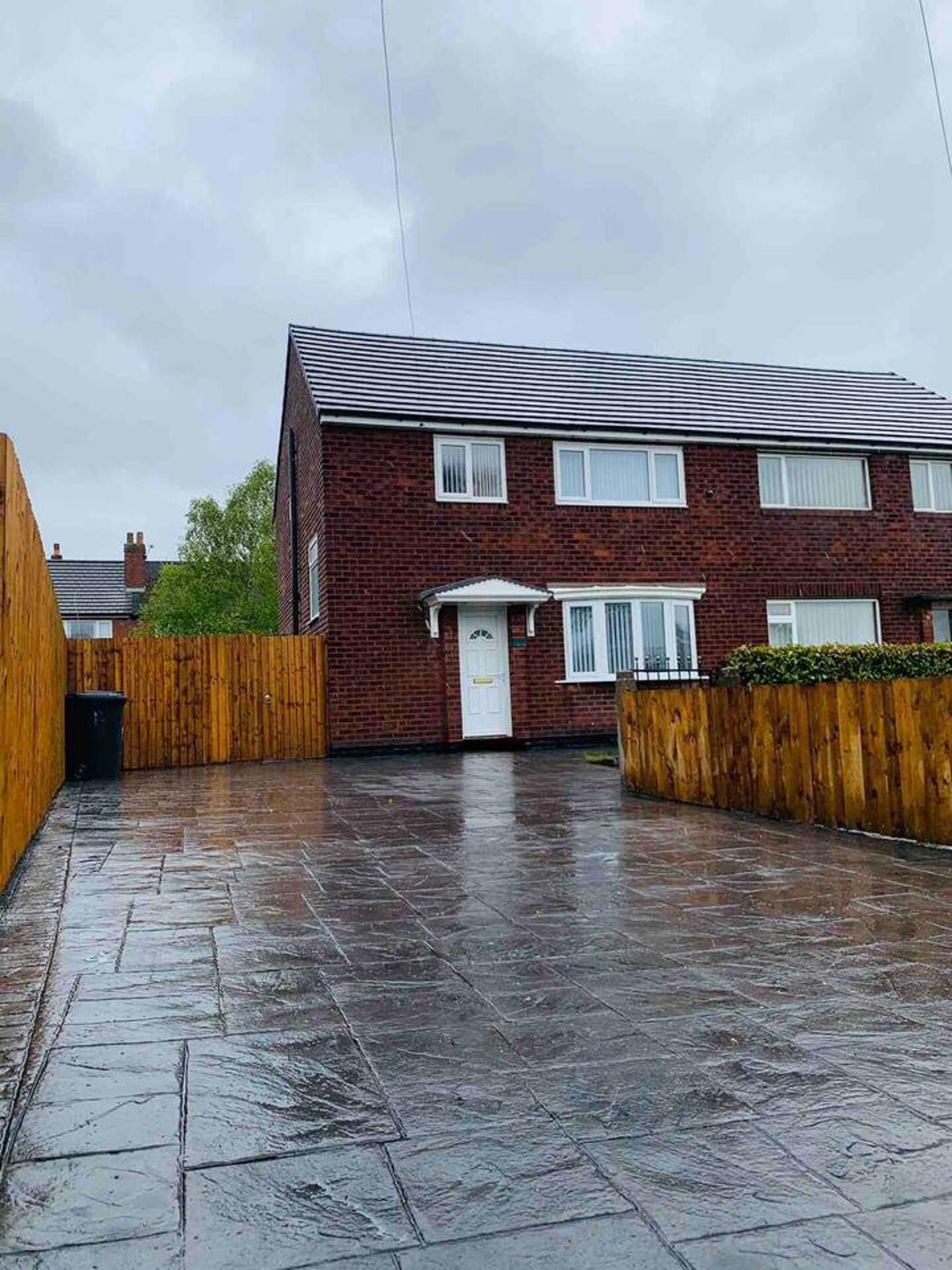 Captivating 3-bed House in Manchester