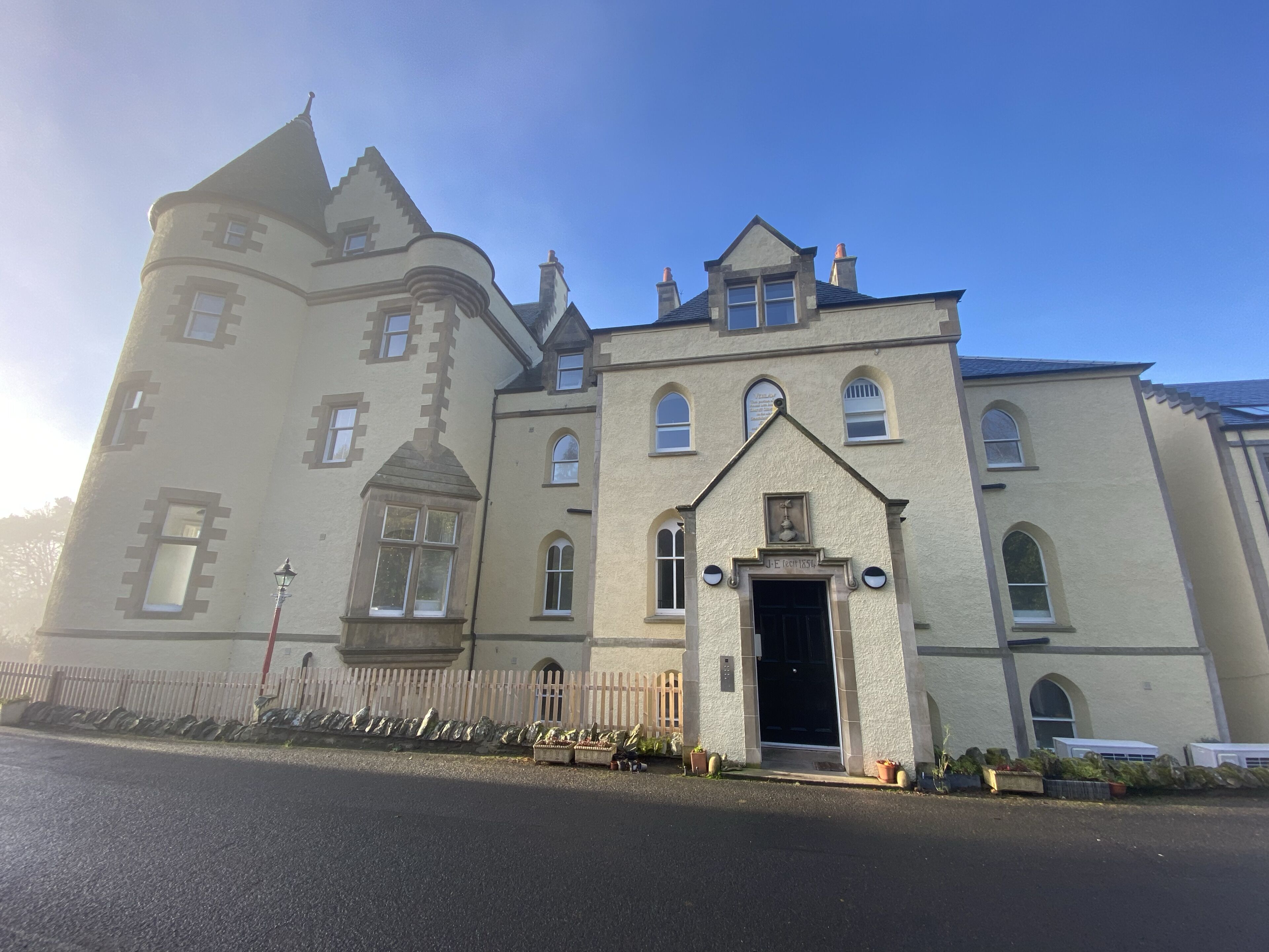 Venlaw Castle, 2 bed apartment, pet friendly 
