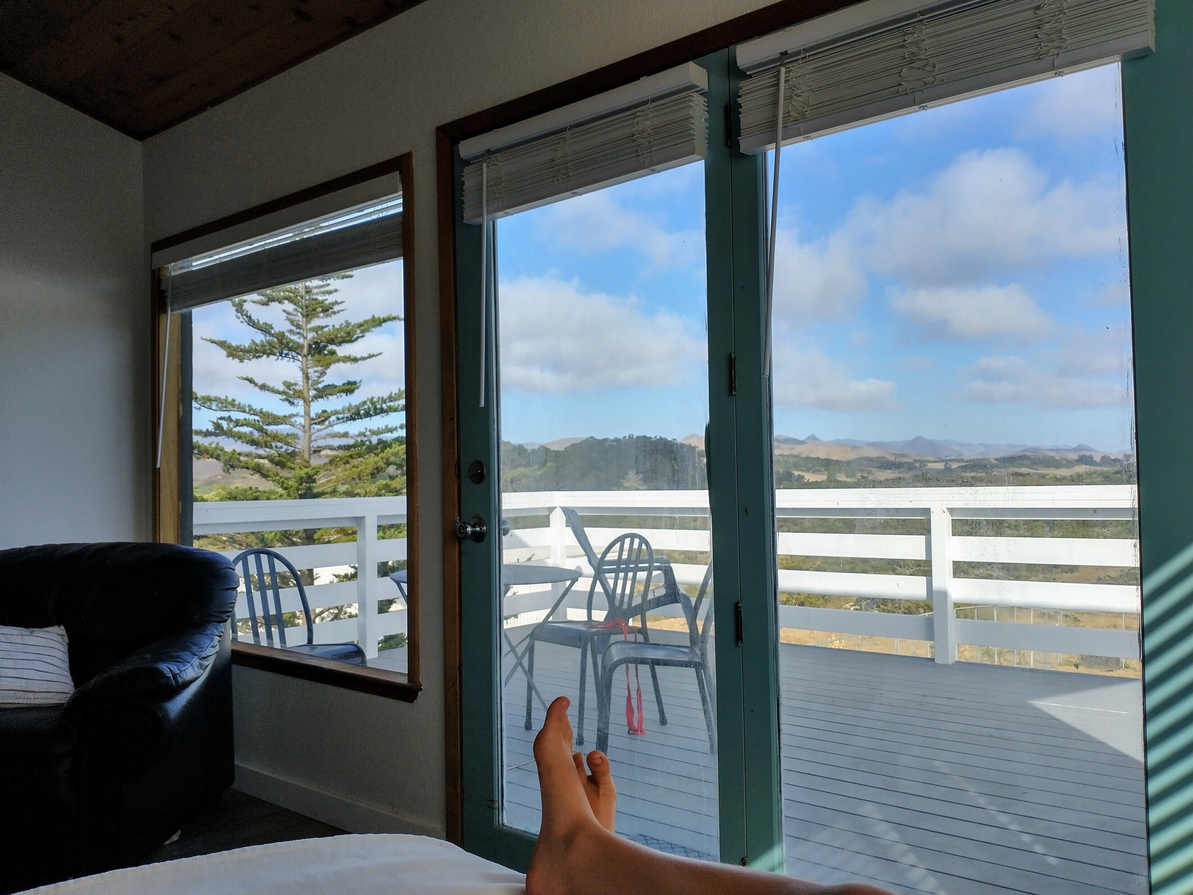 Mountain View Studio Near Beautiful Beaches, Hiking and Biking
