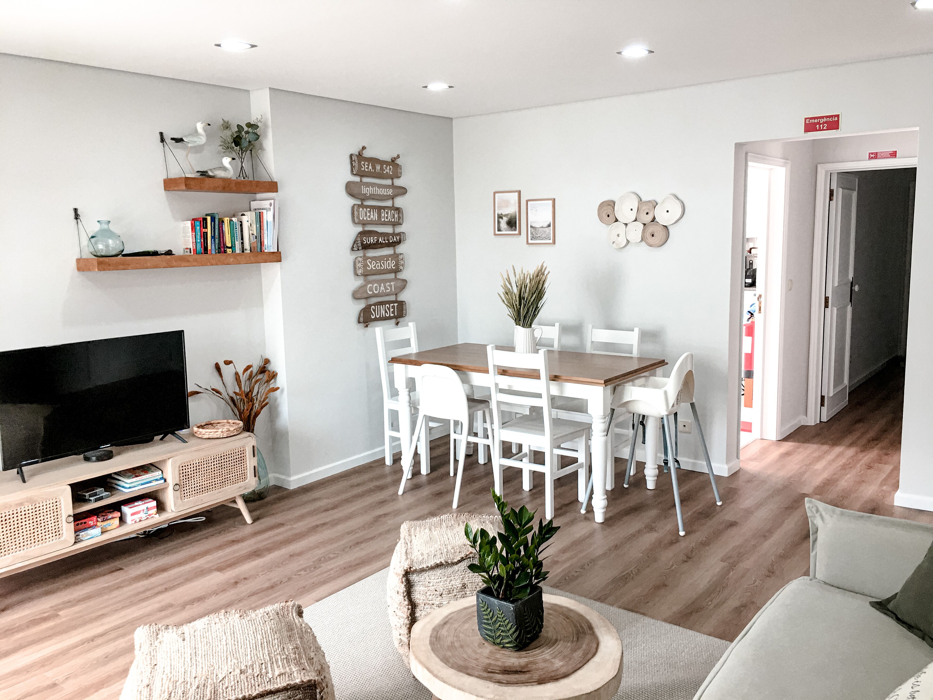 2 min from beach. Big terrace. Kids friendly. Private parking.