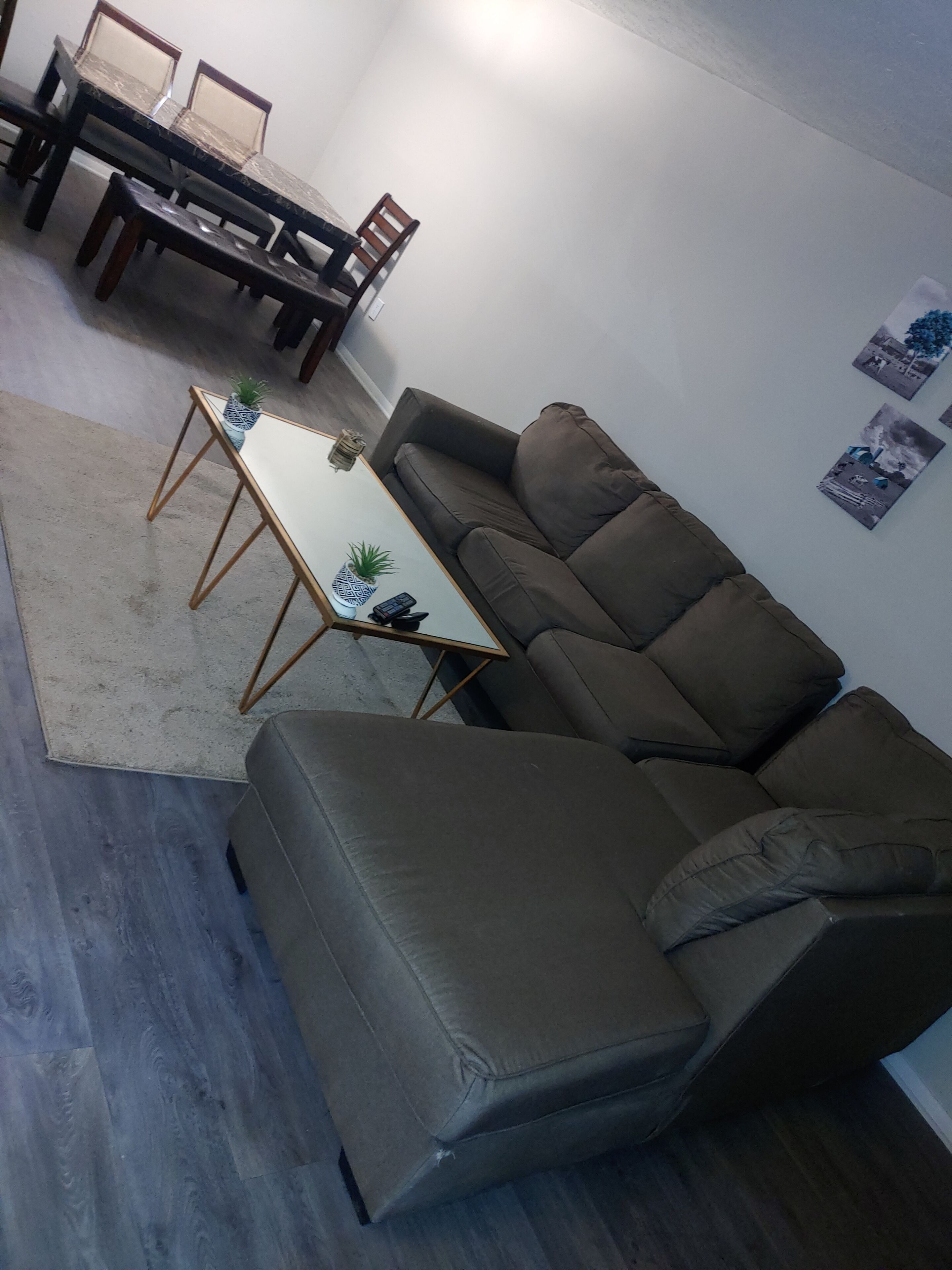 Spacious 1Br 1Sunroom