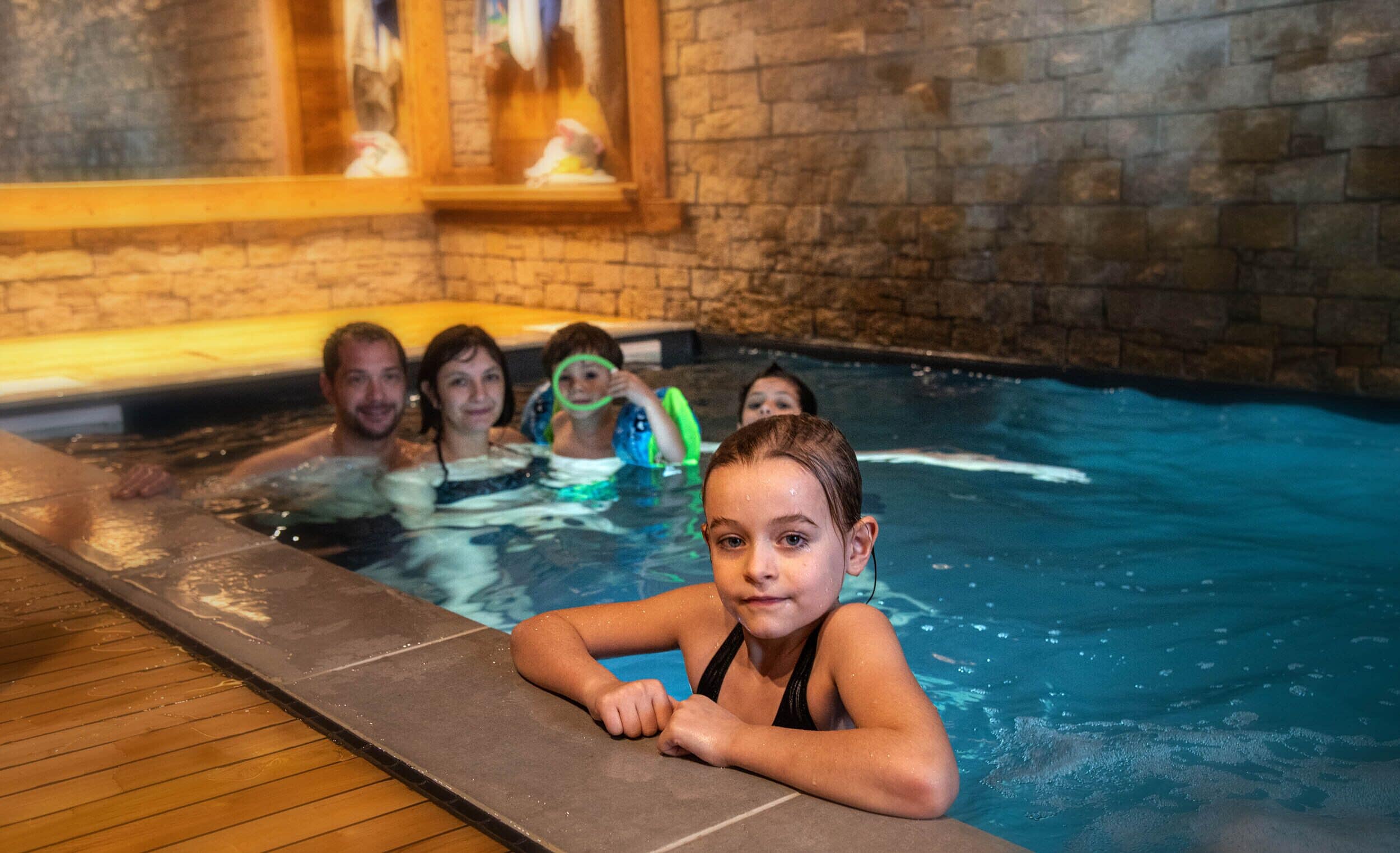 5* gîte, indoor swimming pool, sauna, 20 mins from the ski slopes, 300 m from a lake