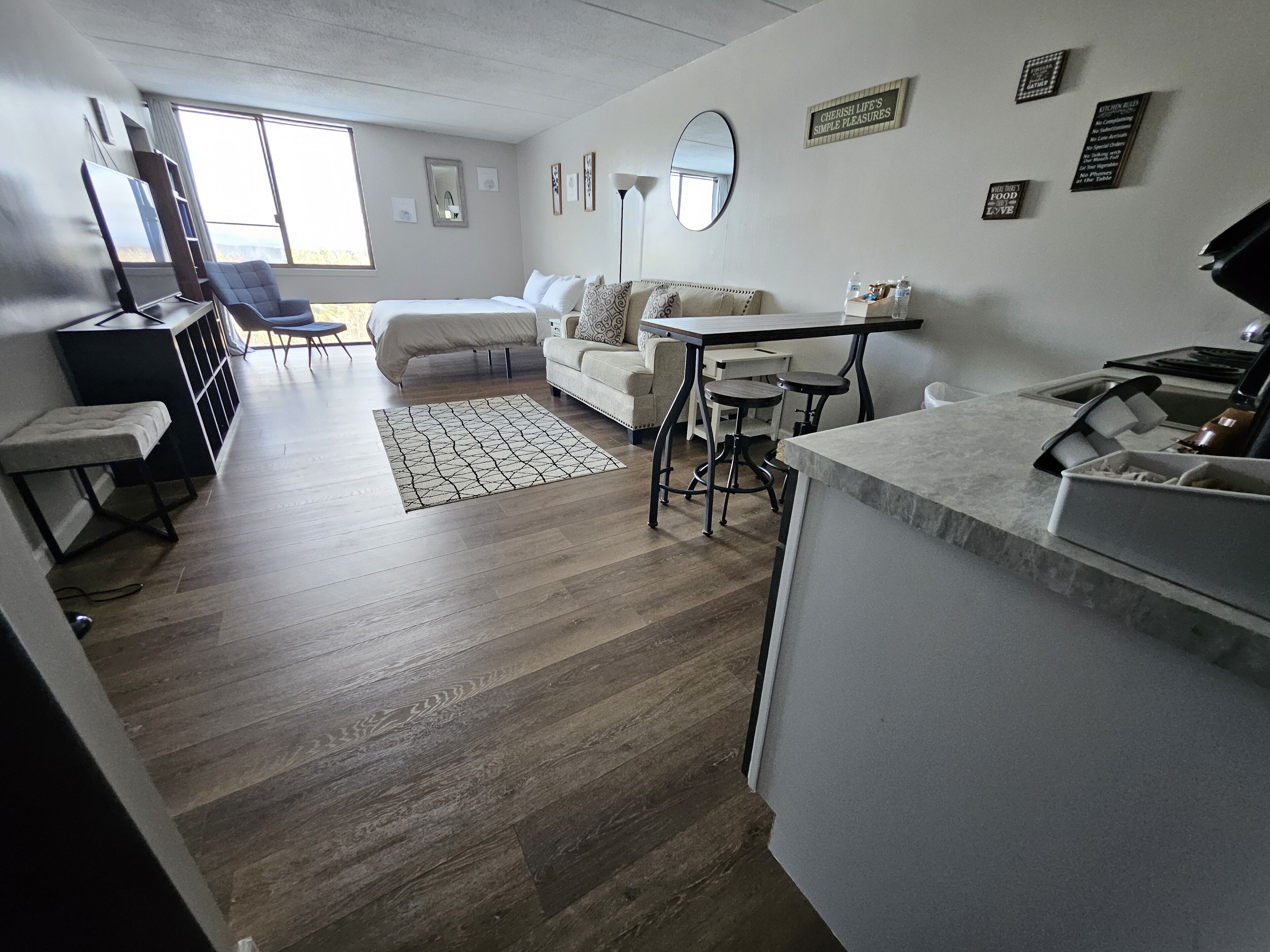 Cedar Lodge condo with mountain & lake Winnipesauke views!