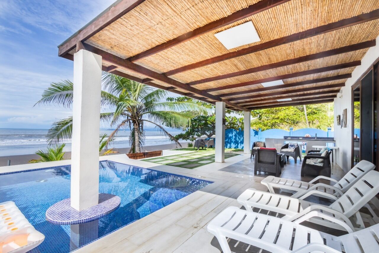 Million dollar view ! On the Beach , Private Tropical Paradise ,Tivives Playa