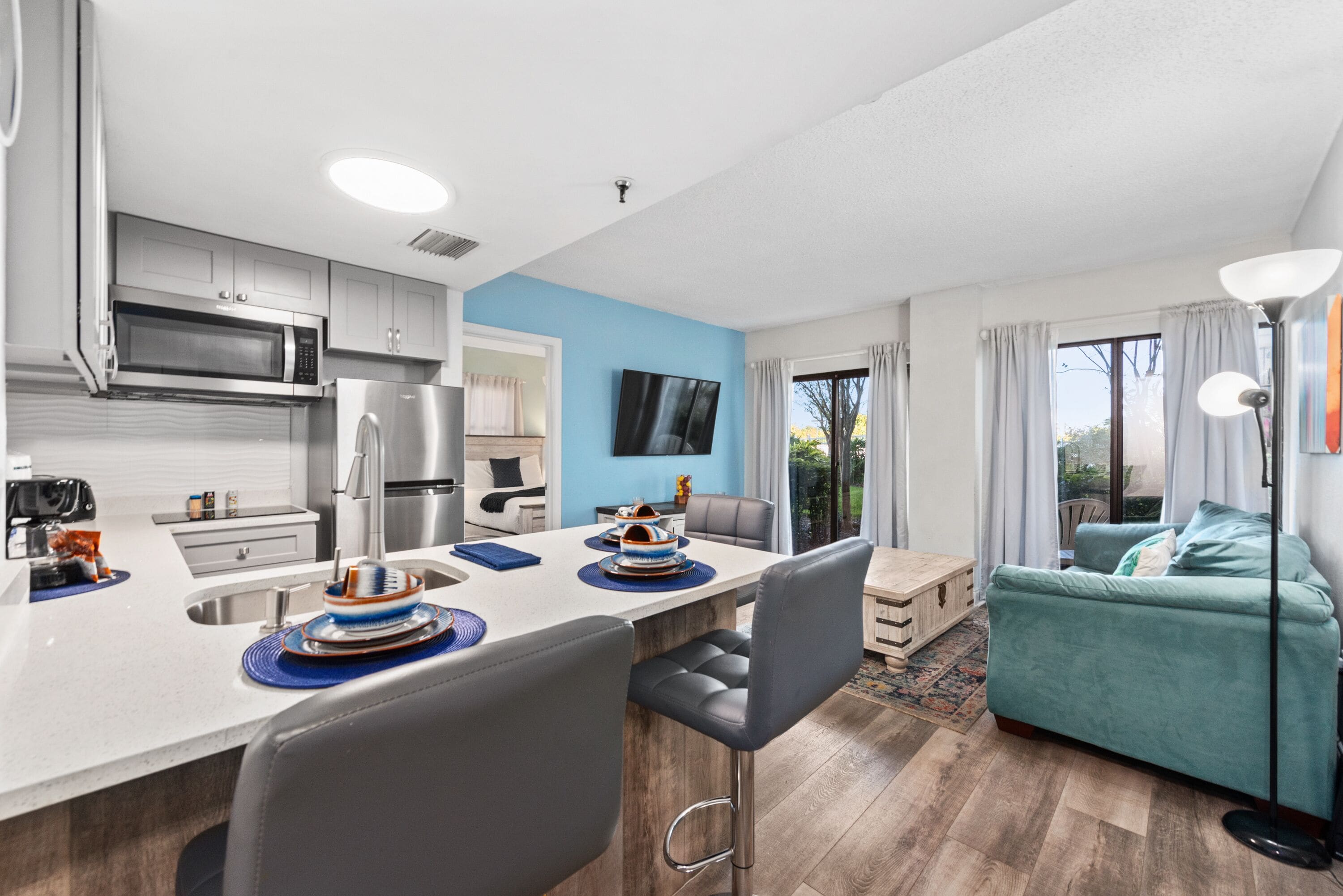 DOUBLE FLAT STUDIO - UNIVERSAL STUDIOS & INTERNATIONAL DRIVE