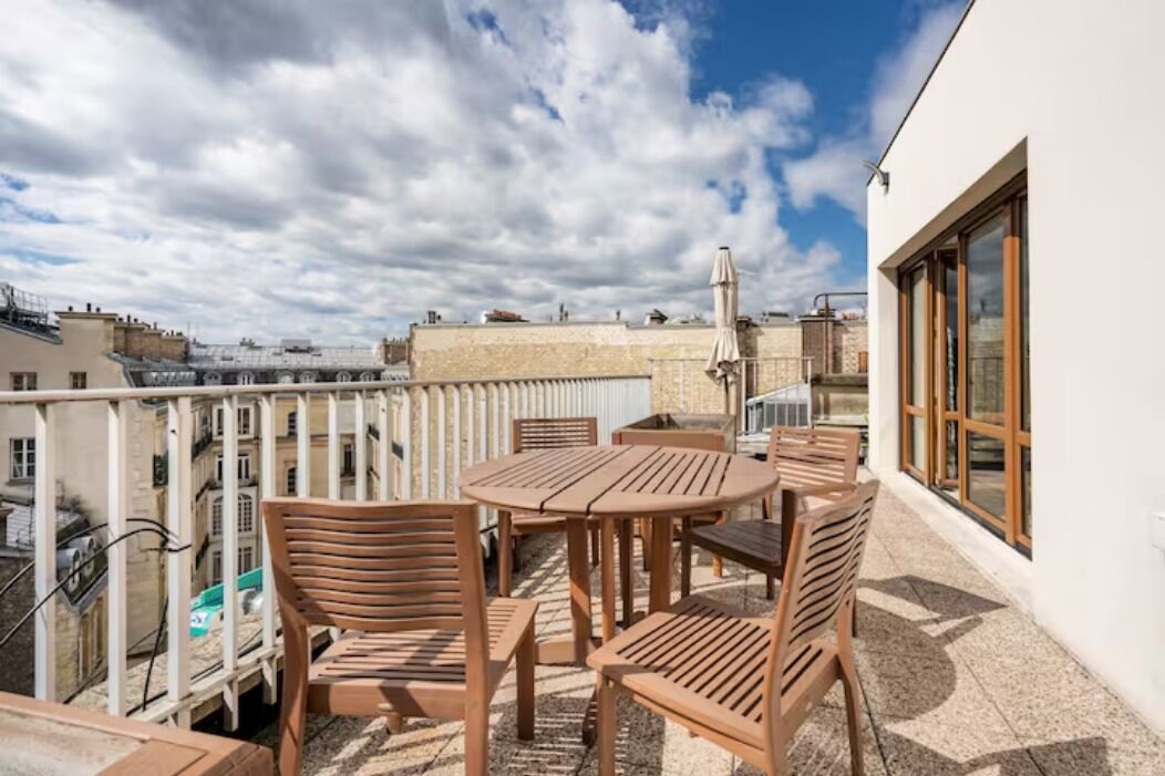 Eiffel Tower Luxury Penthouse