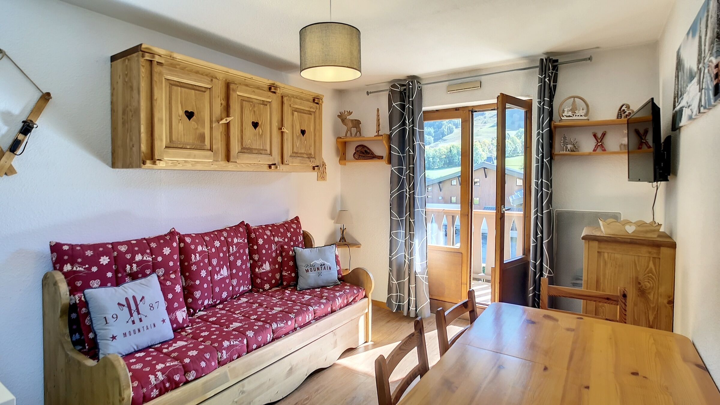 Beautiful studio + sleeping area, approx. 24m²Equipped for 4 peopleLayout:- a living room with sofa
