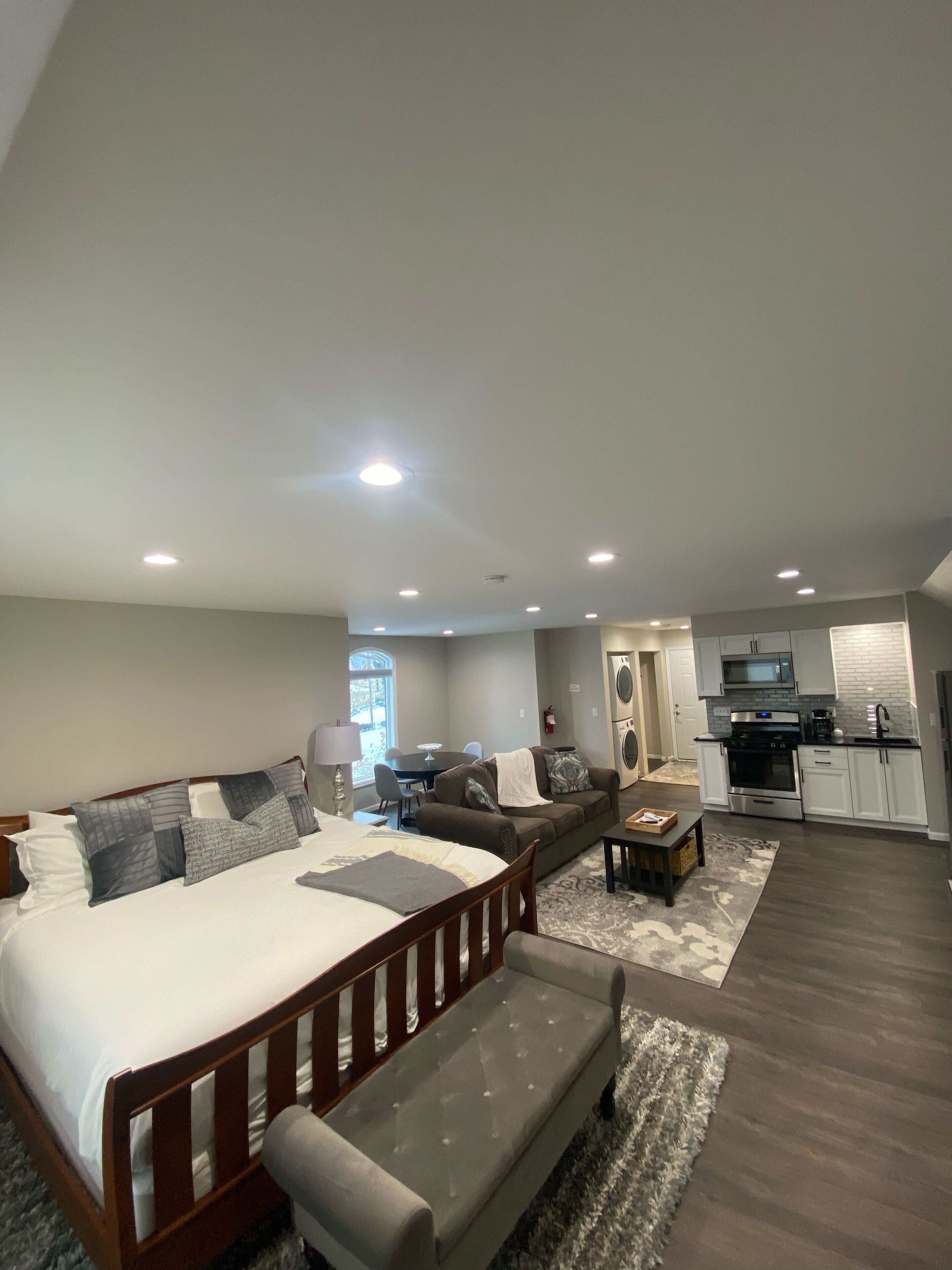 Holcombe Loft - Studio Apartment in Historic Stillwater MN