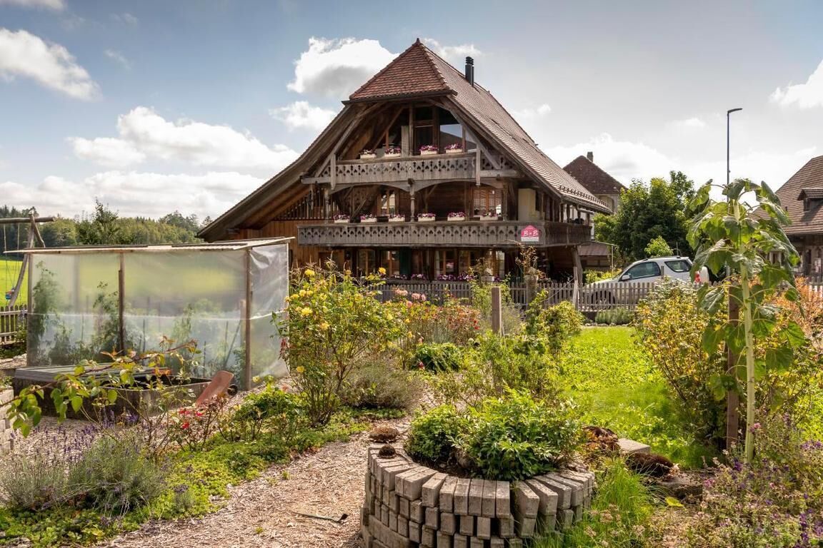 Holiday apartment Wohlen b. Bern for 1 - 4 persons with 2 bedrooms - Holiday apartment in a farmhous