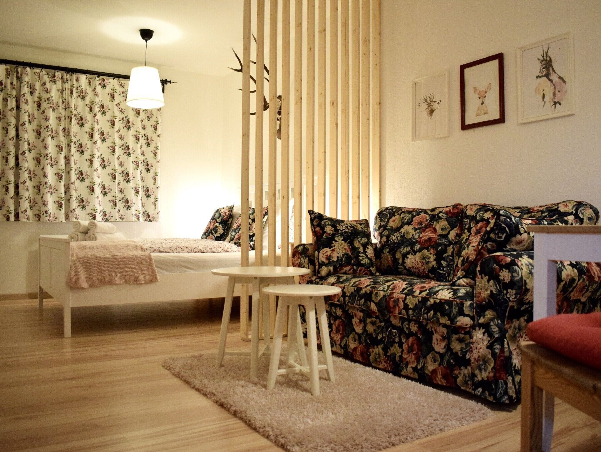 Studio apartment with mountain views