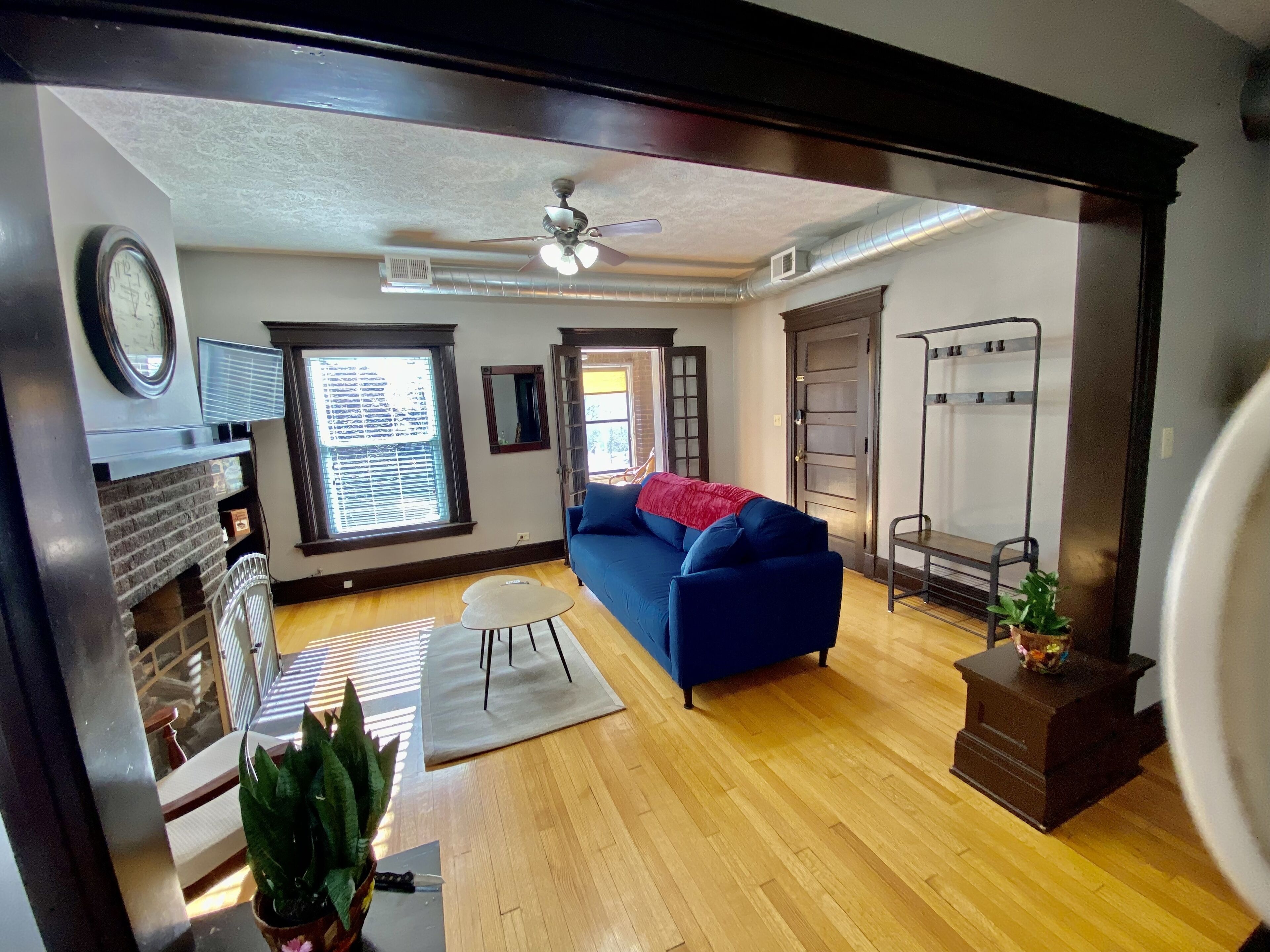 Walkable 2br condo in quiet historic neighborhood