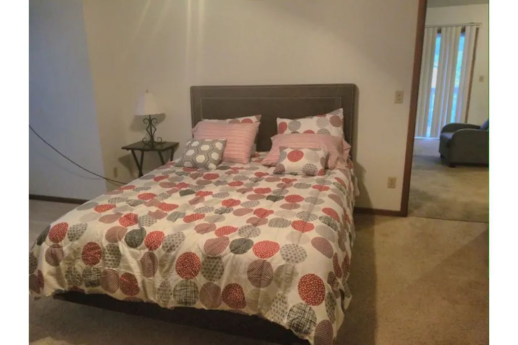 Spacious 1 BR Apartment close to Downtown Bismarck