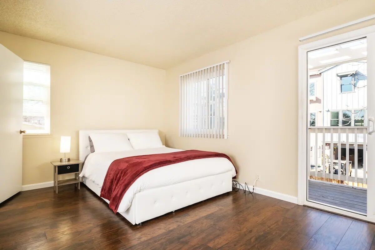 Perfect Getaway in the Heart of Mountain View!