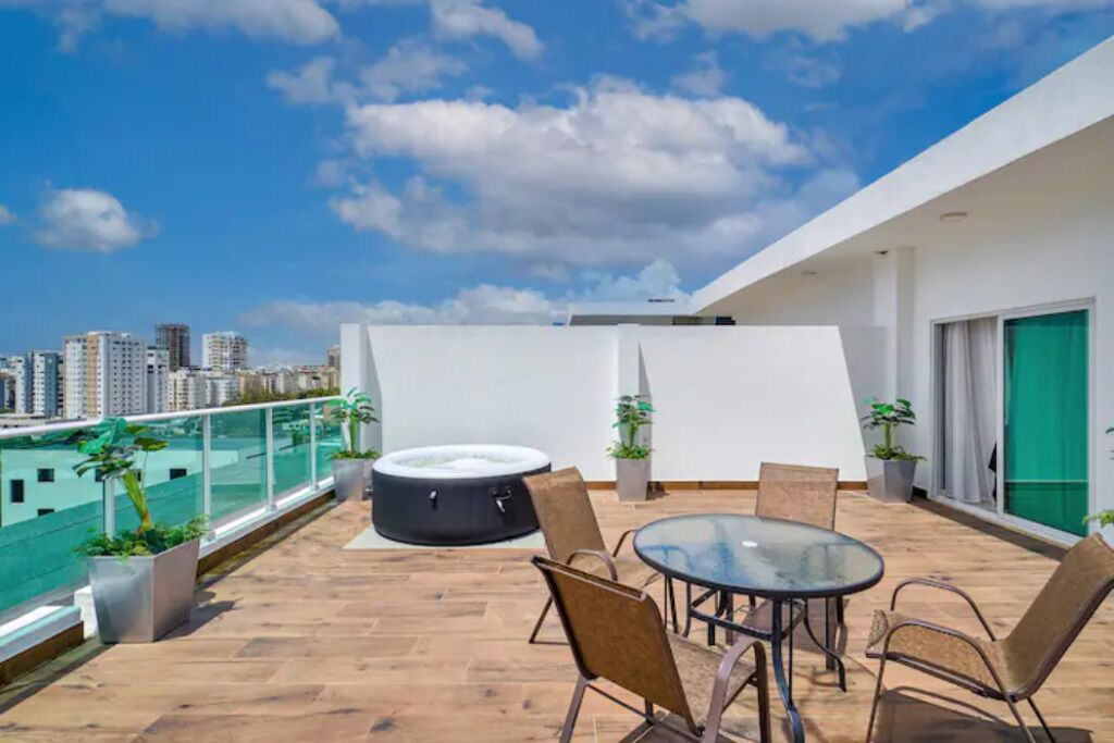✓ PRIVATE JACUZZI DOWNTOWN PENTHOUSE | POOL & GYM