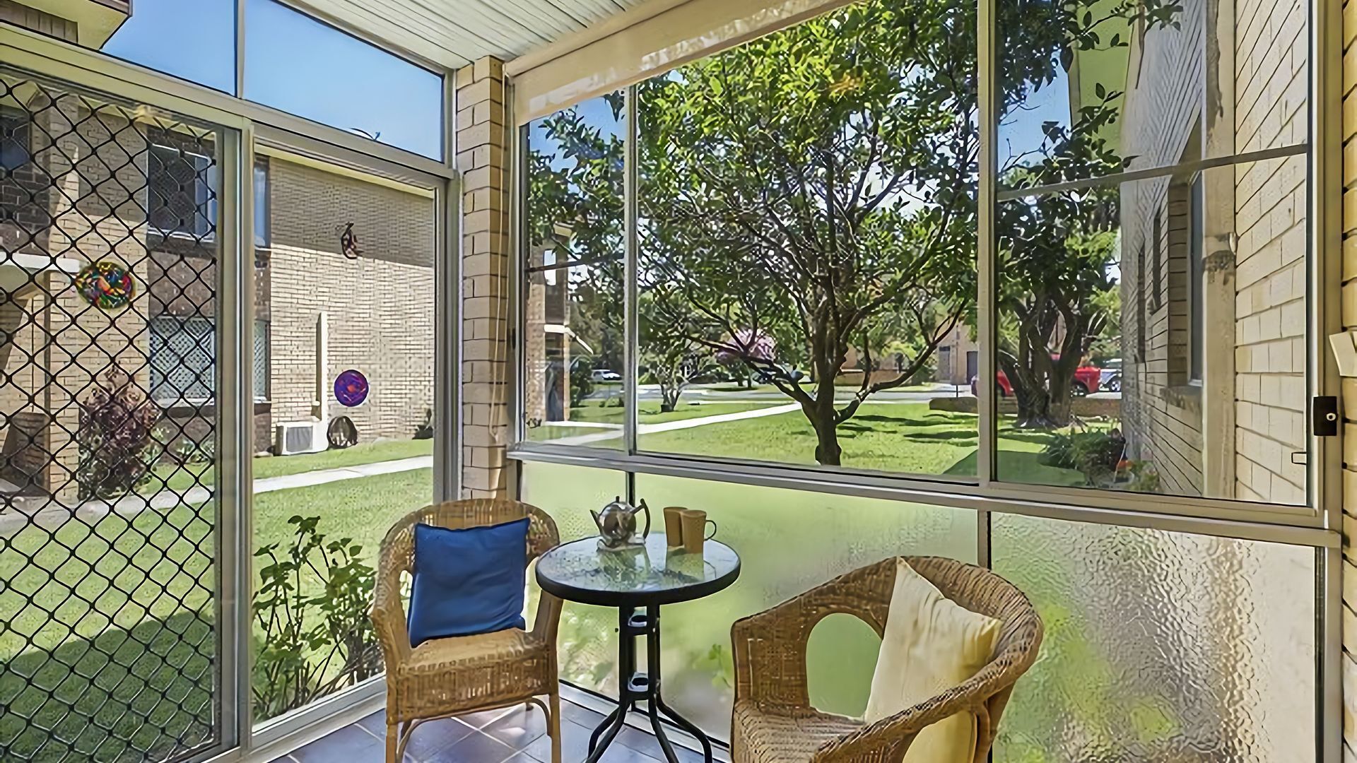 Enjoy the very best of the coastal lifestyle in this ground-floor, two-bedroom apartment