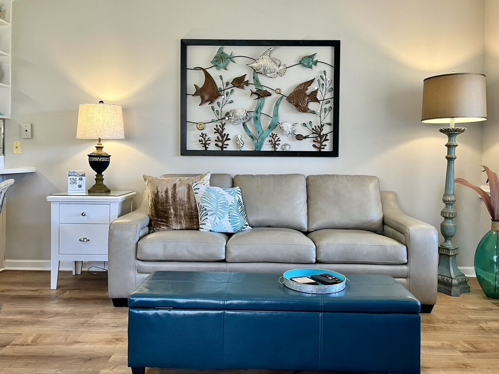 Low Rise Beach Condo-SPRING break away!-KING Bed-Near Frank Brown-Add golf cart!