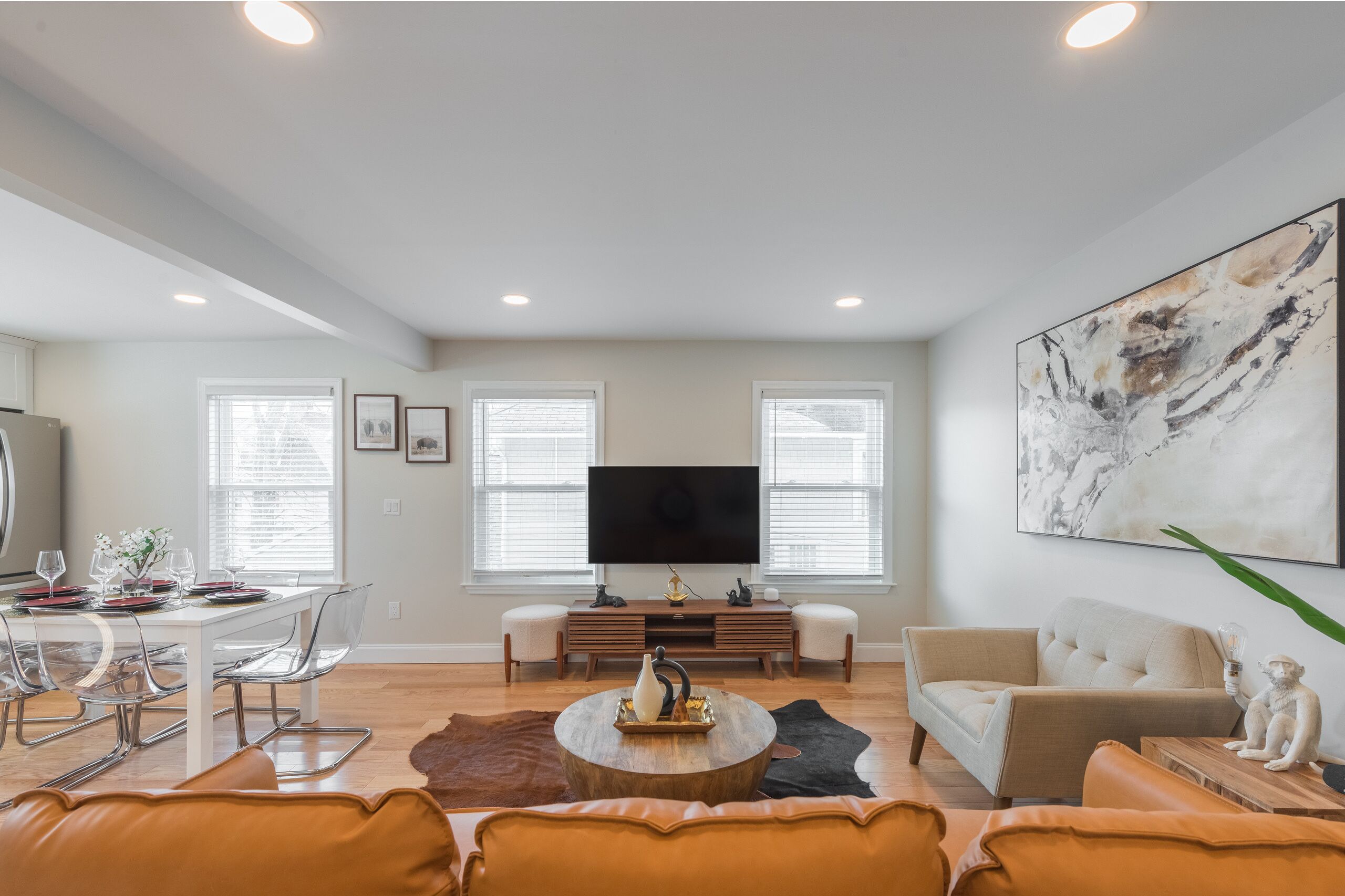 Sunny Downtown 2BR w/ Parking