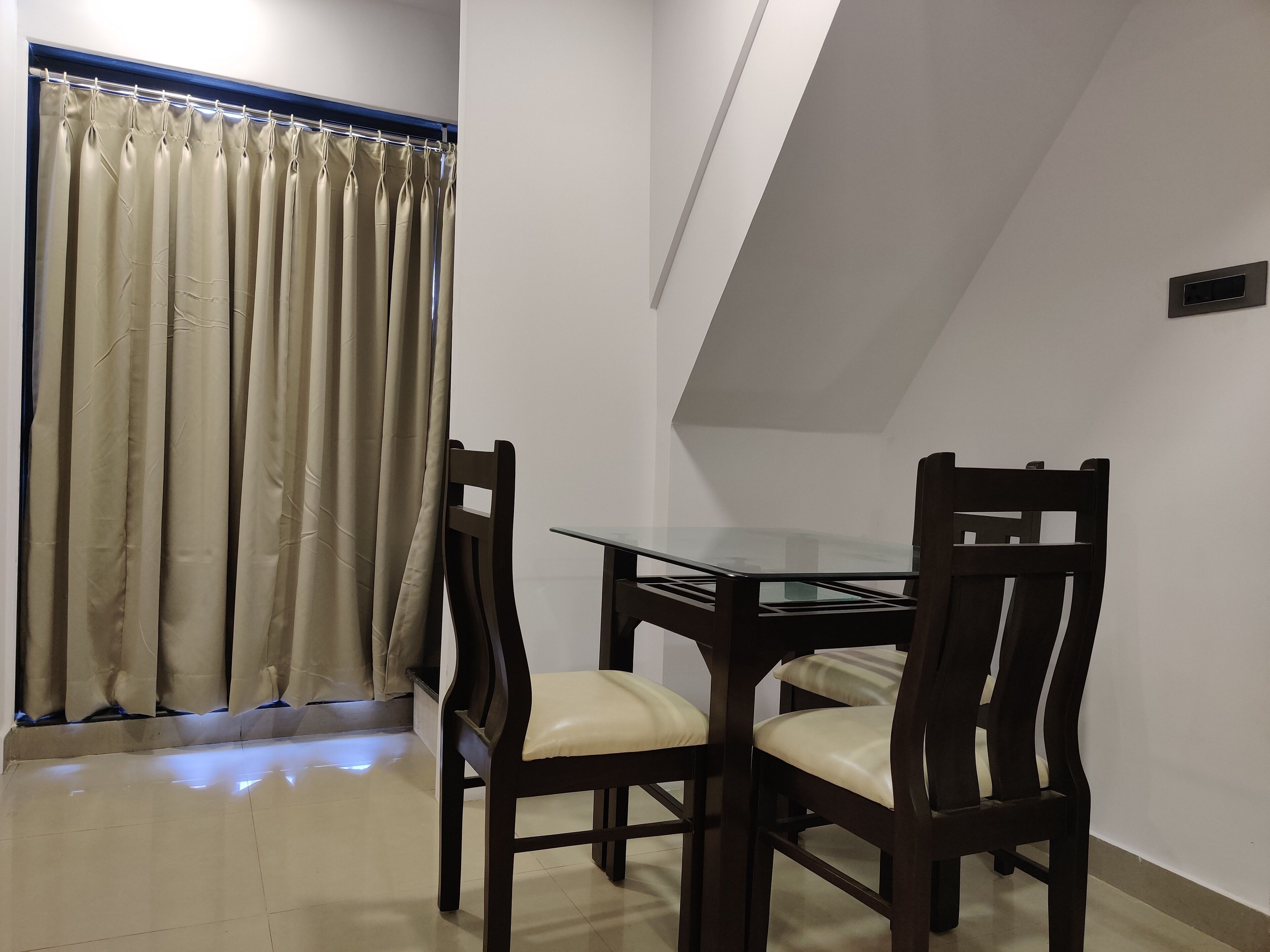 Premium 1 Bedroom Kitchen (302)