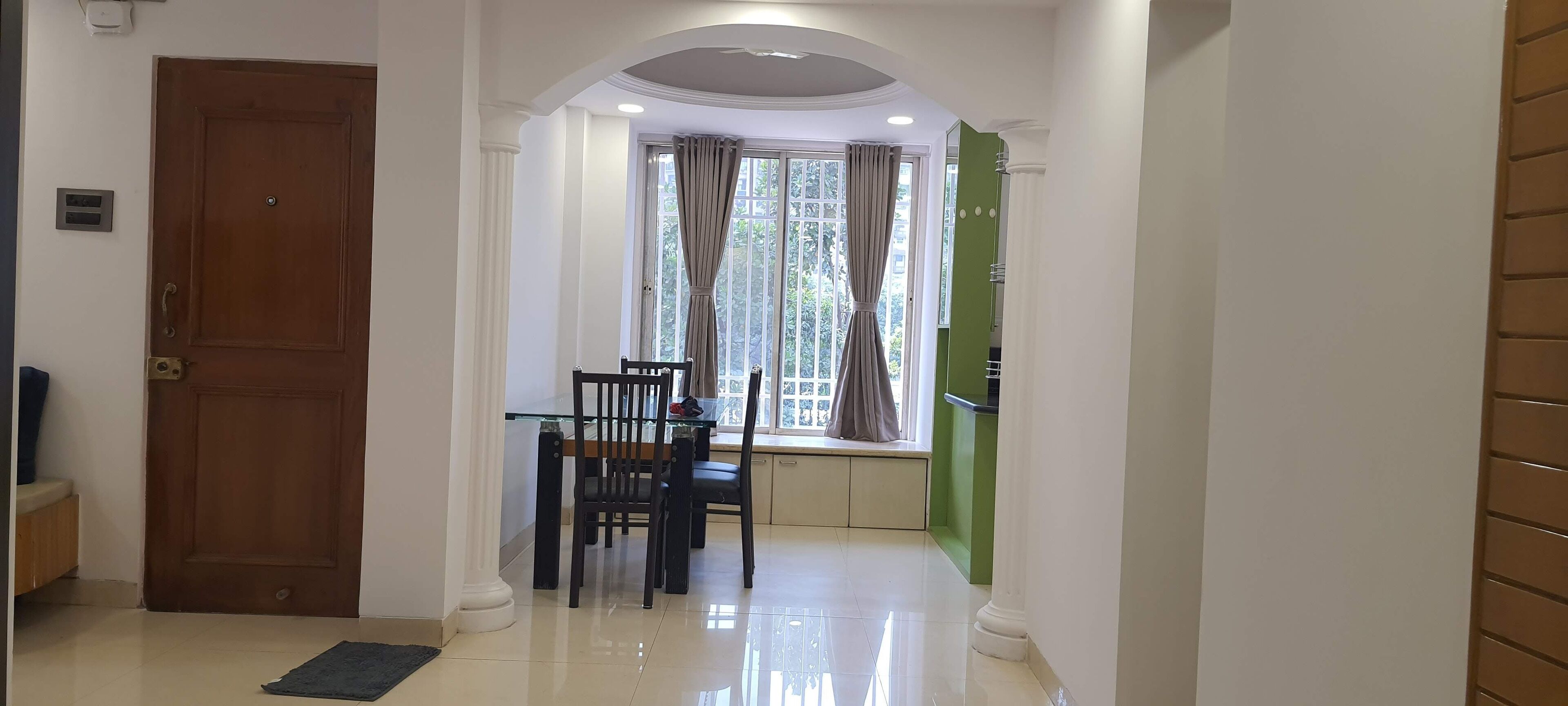 Luxurious 1 Bedroom Apartment with kitchen (101)