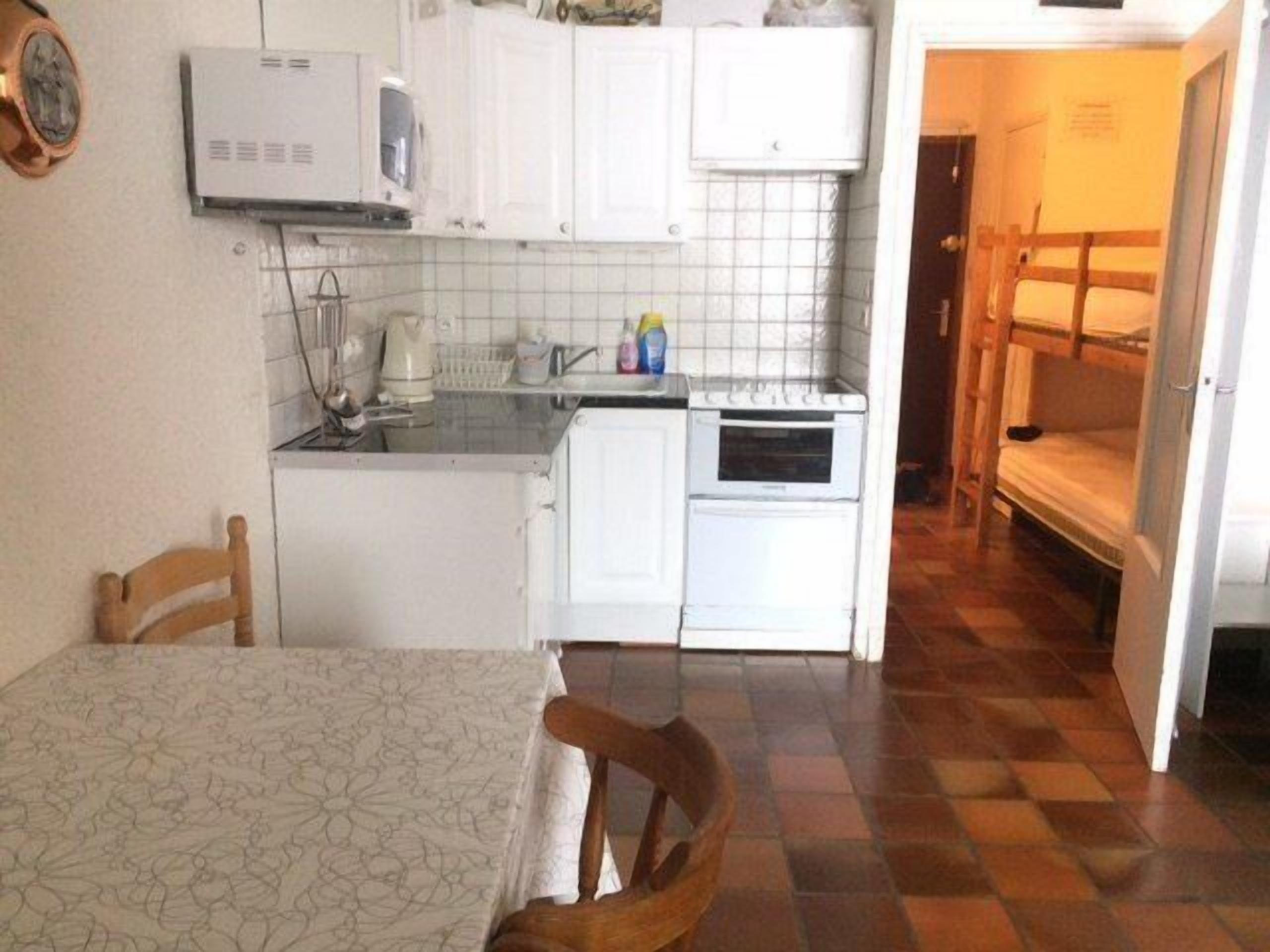 Wifi, 10m from ski slopes, 1st floor, balcony, ski locker, 23m², Risoul