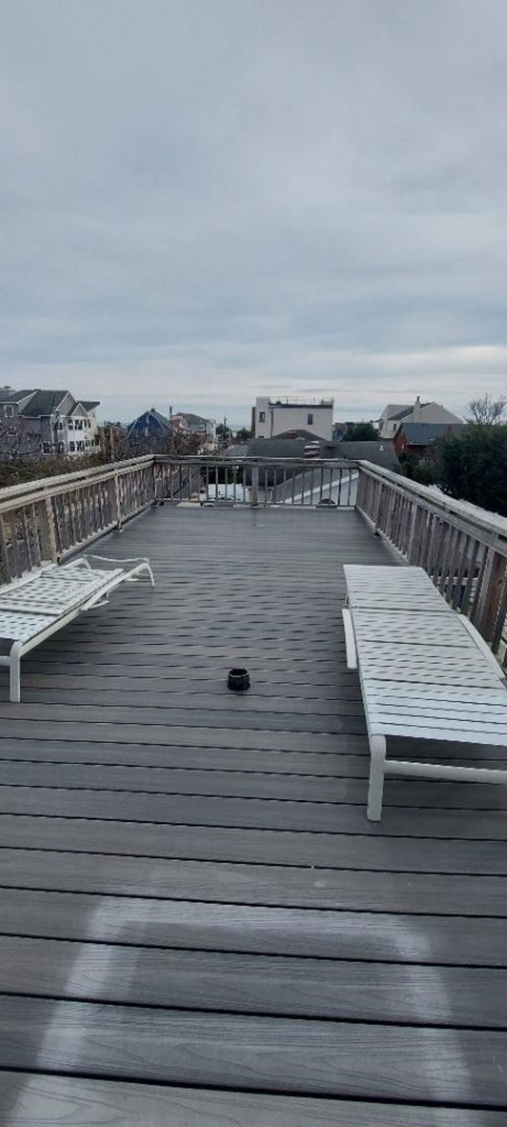 1 Bedroom Deck Apartment Private Beach