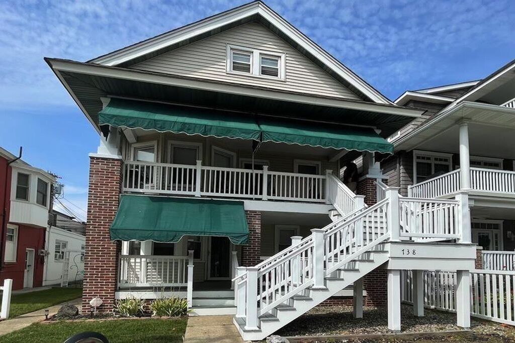 7th & Central-Cozy 3bed/1bath 2nd floor condo