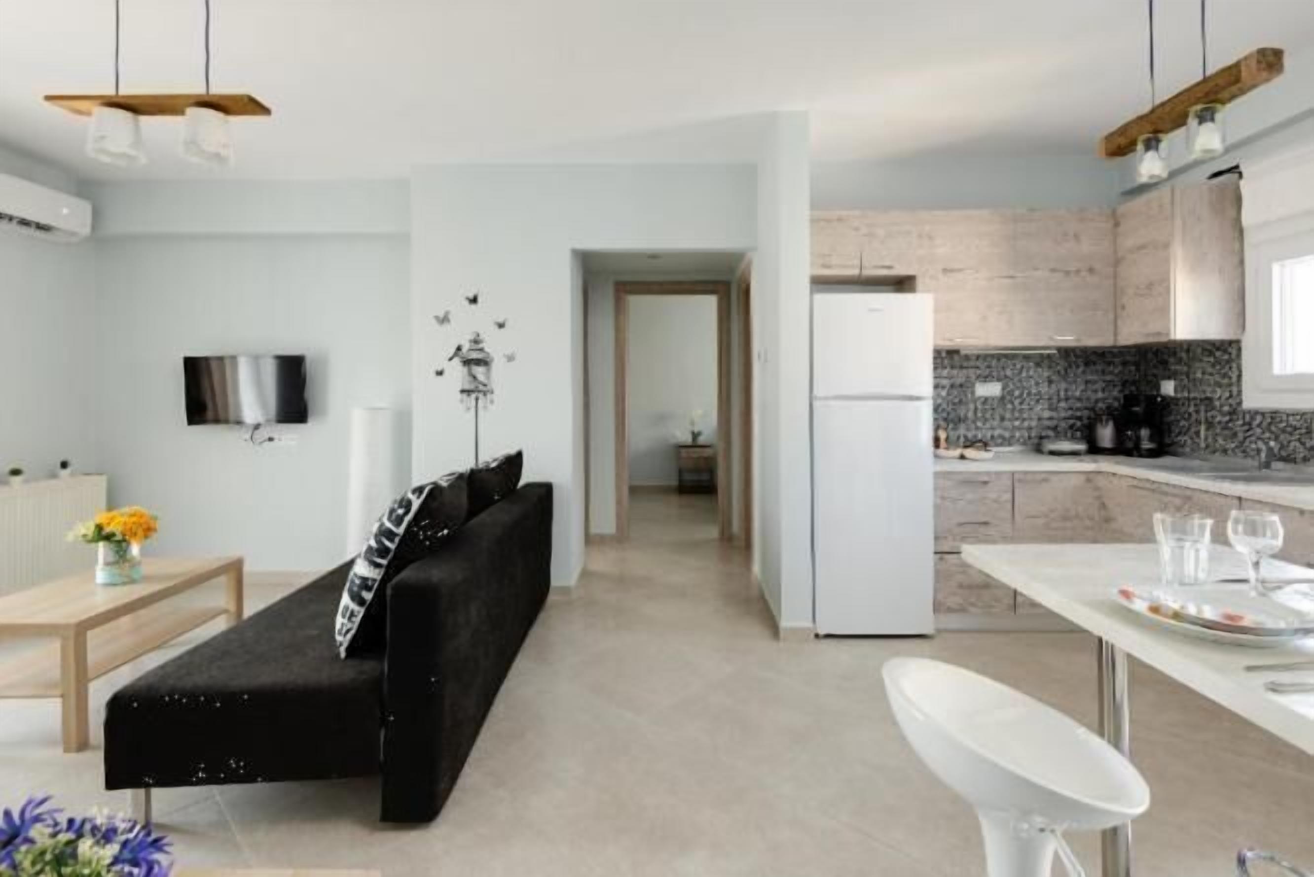 Bright Spacious Two-Bedroom Apartment