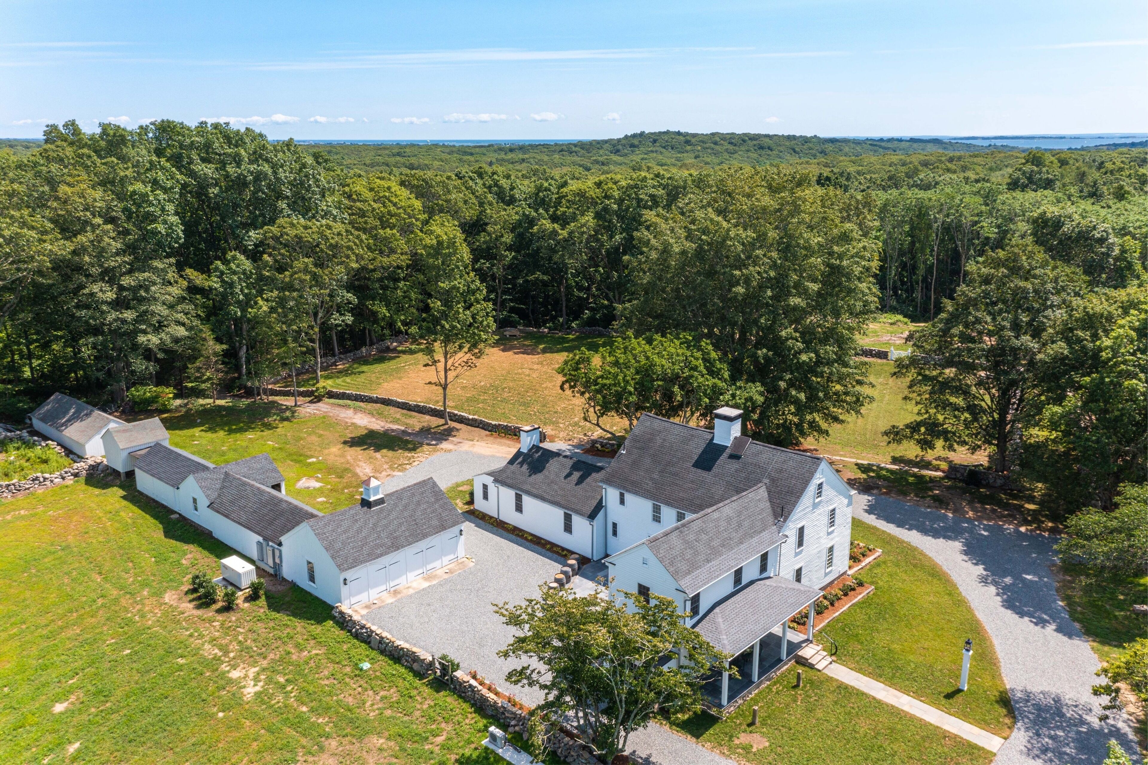 Entire House-Dragonfly Inn at Dean’s Mill Farm