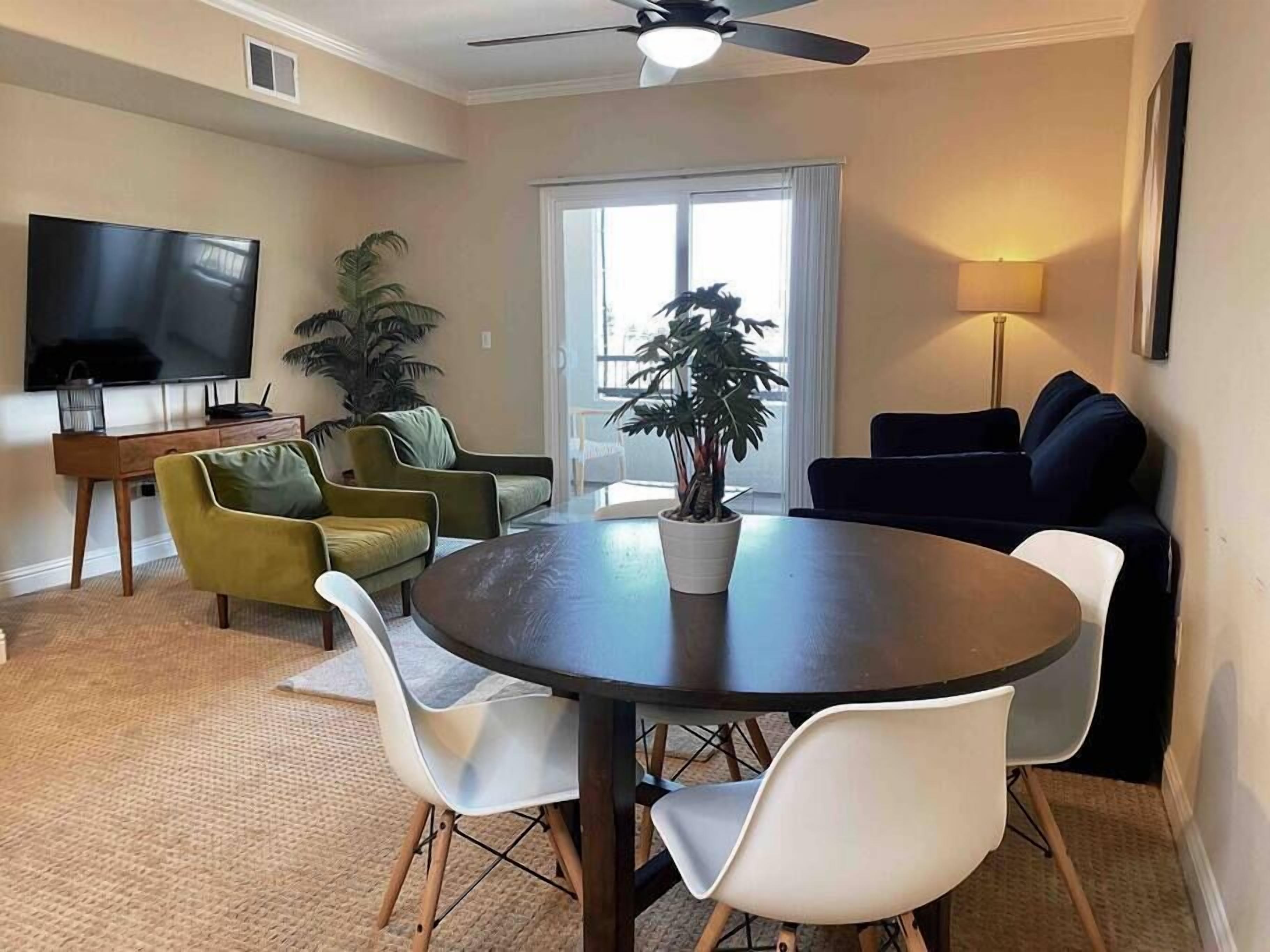 Stylish w/Balcony Ace location,  Self Check-in