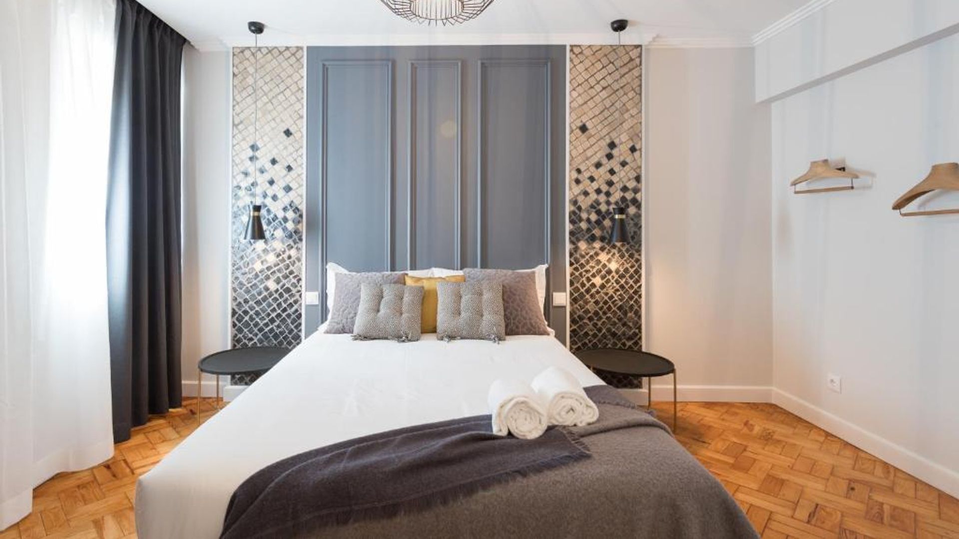 Lisbon Airport Charming Rooms - Calçada Room