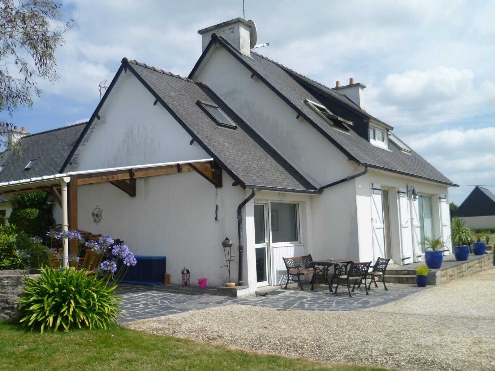 Cozy apartment with a large garden and 450m to the beach