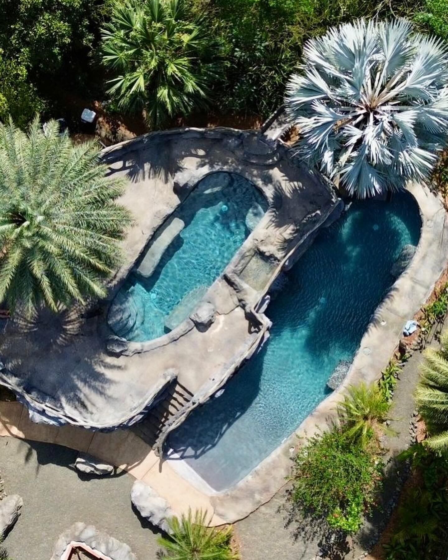 7 Artistic Homes + Saltwater Heated Pool, Slide, Ice bath, Waterfall, Yoga Shala