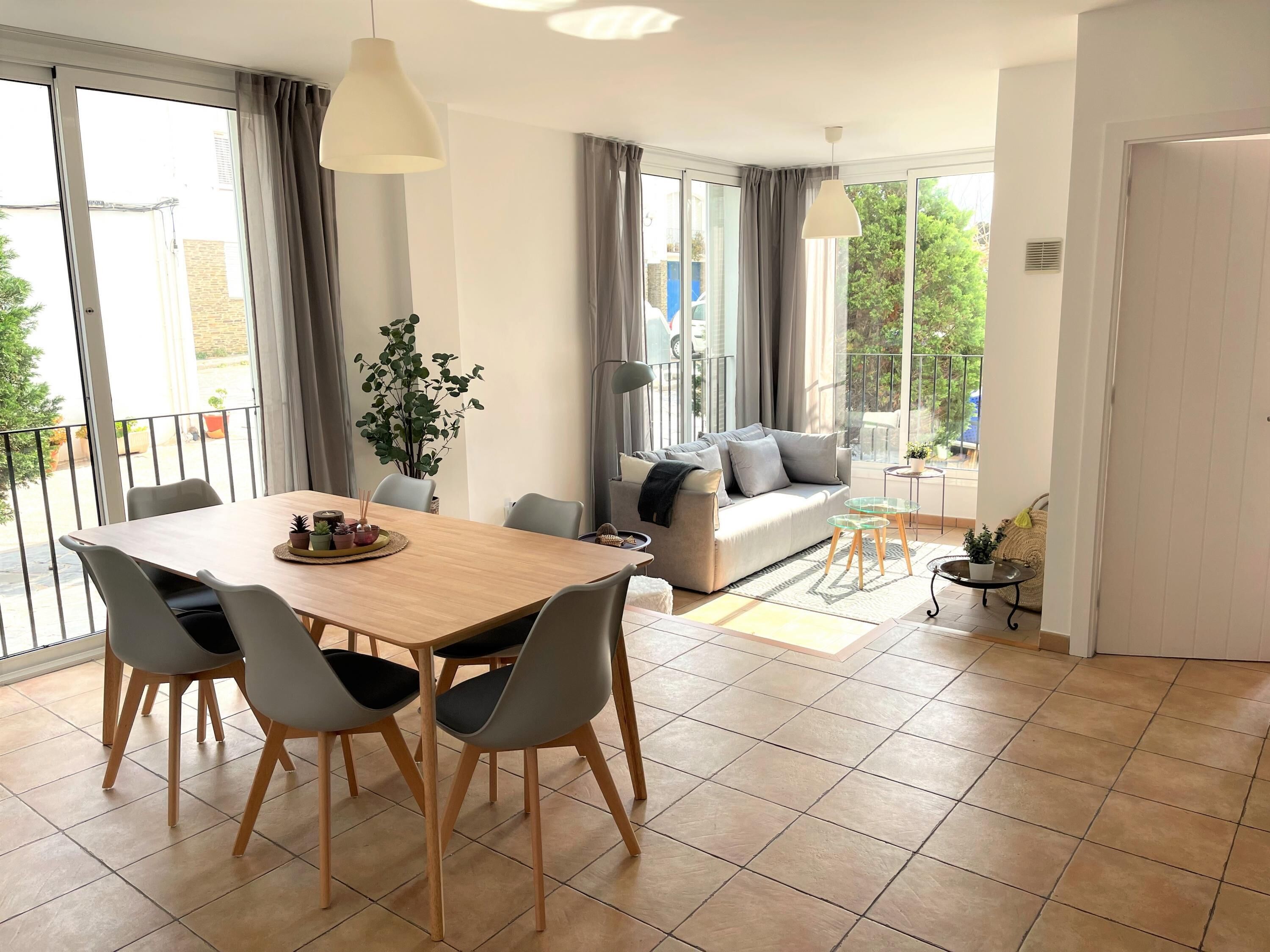 TRAIRE - Bright apartment near downtown