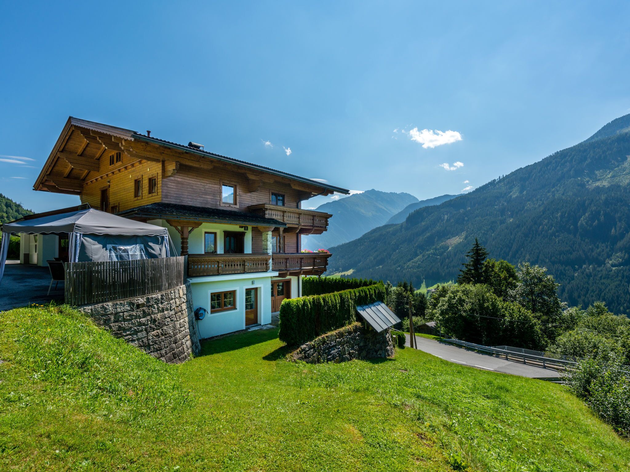 Cozy Apartment in Salzburg with Mountain View