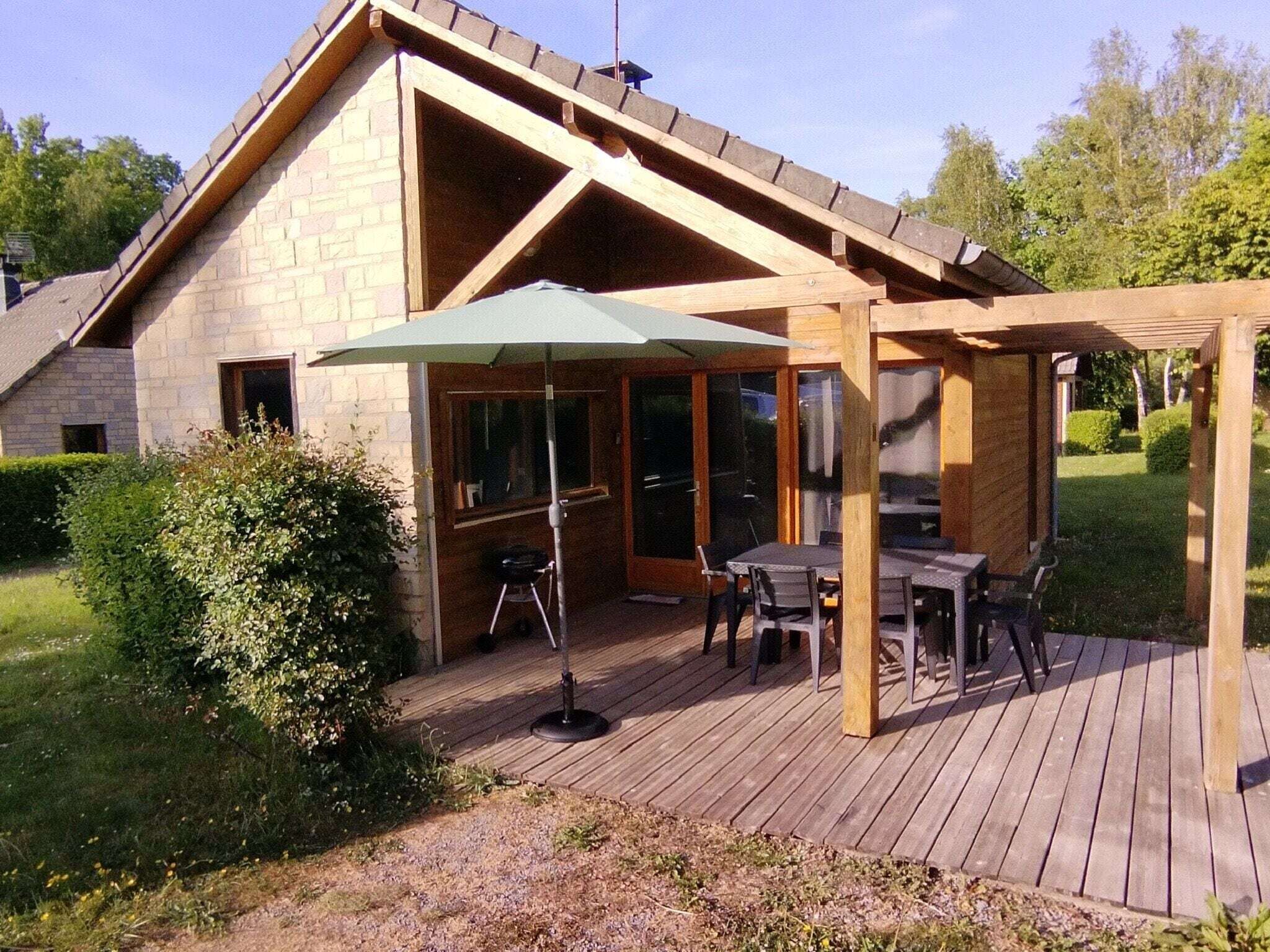 Charming Holiday Home in Signy-le-Petit with Covered Terrace