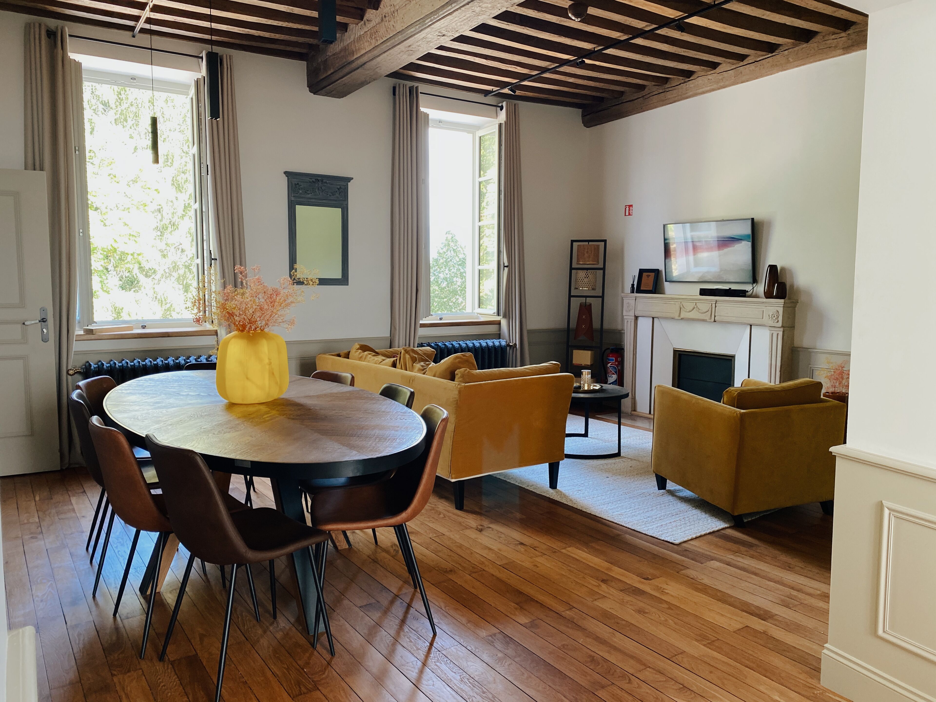 Arthur Barol-Apartment-Deluxe-Ensuite-Vineyard view