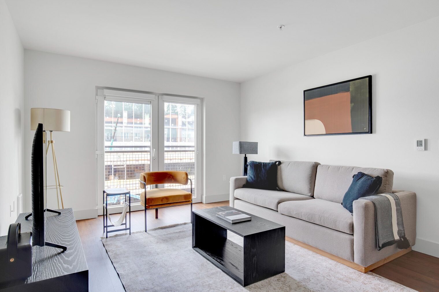 Bright Bellevue 1BR w/ Gym & Coffee Bar, close to dining, by Blueground