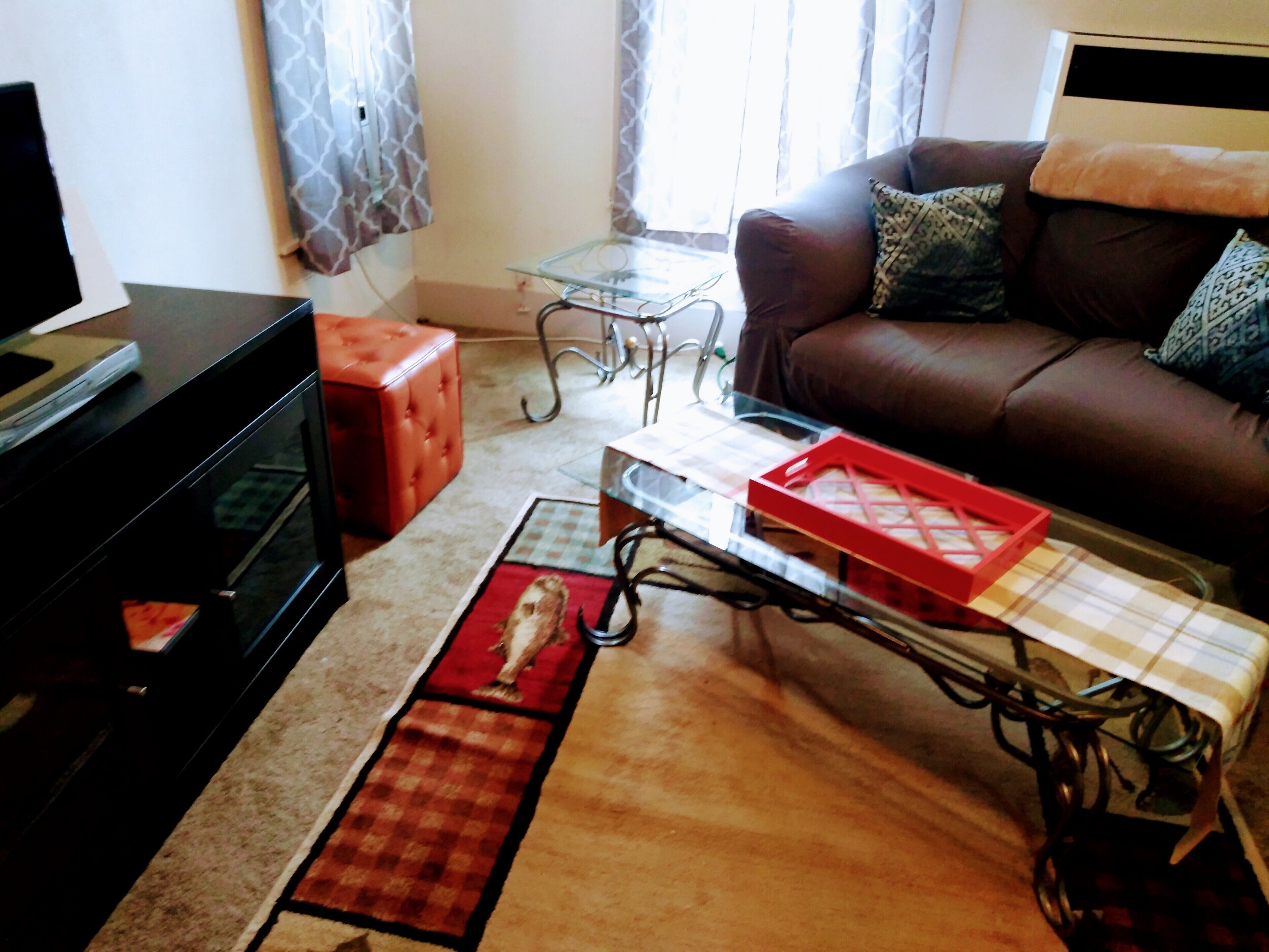 Private Upstairs Apartment in Historical Downtown Marysville.