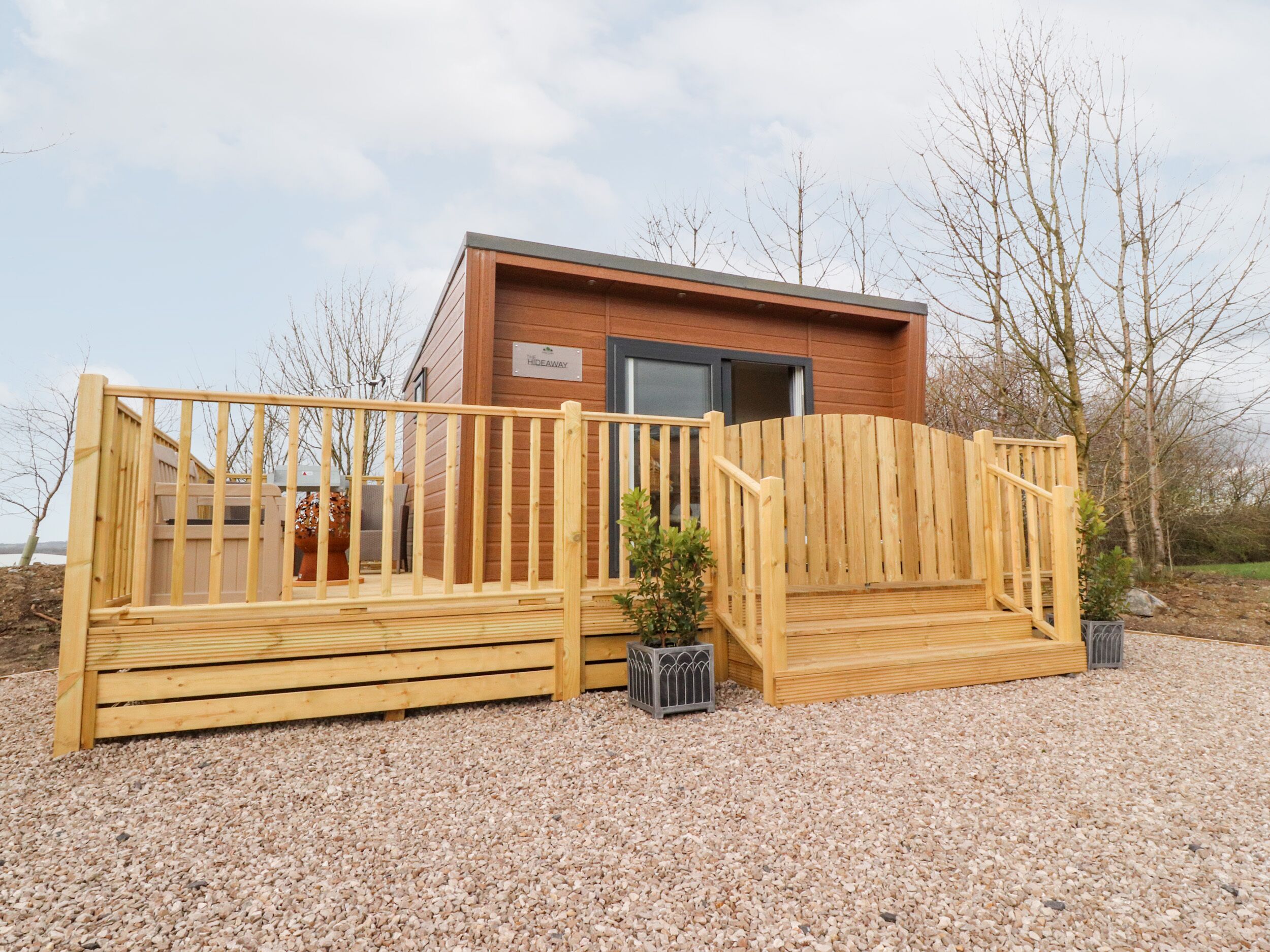 THE HIDEAWAY POD, romantic, with a garden in Barrow, Lancashire