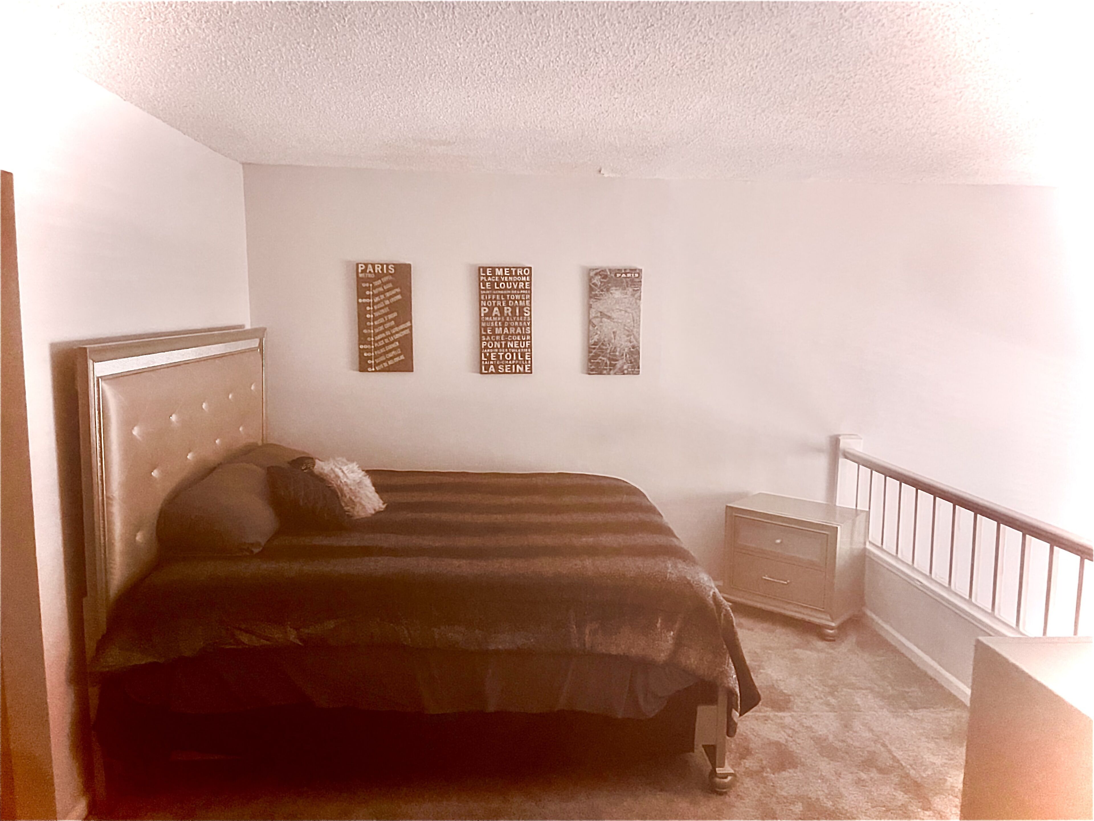 loft style unit... perfect for a relaxing getaway,15 min from shopping and more!