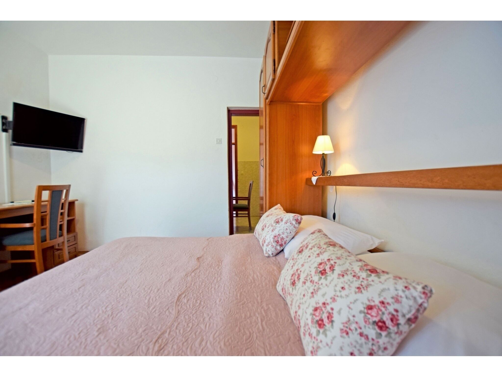 Apartment for 2 persons close to Paklenica NP