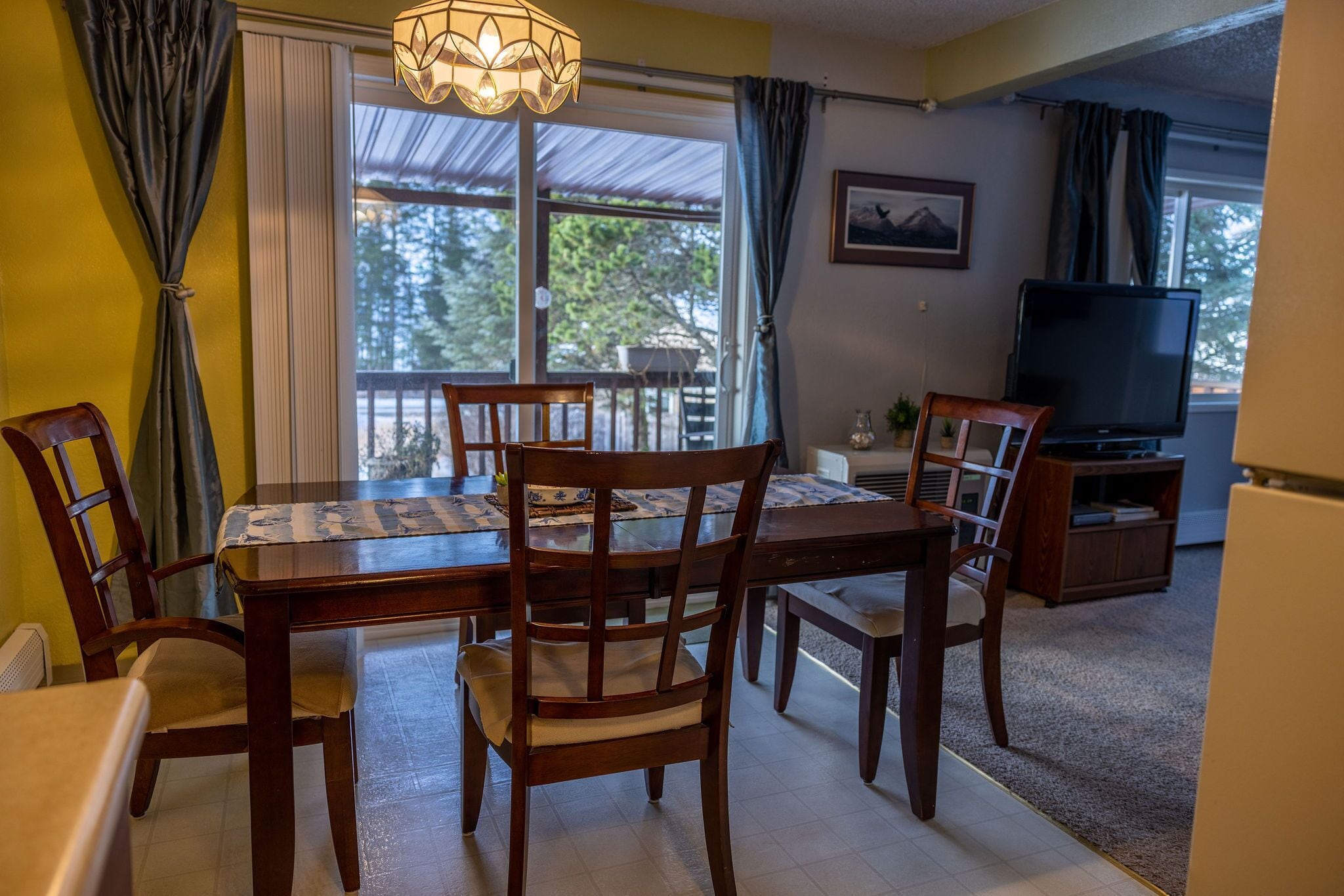 This comfortable seaside home is surrounded by the breathtaking views