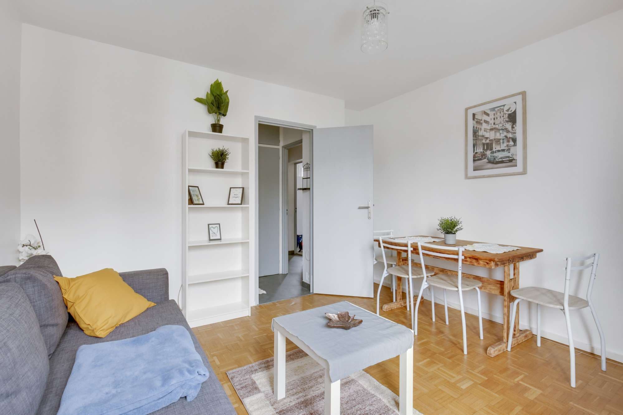 Budget apart near Paris