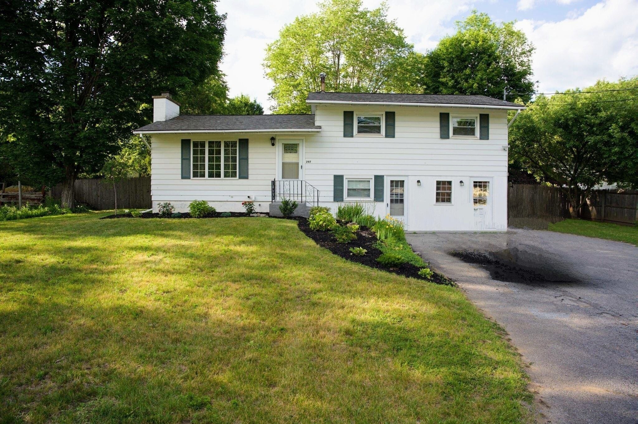 Lovely 1BR Saratoga Apt - Pets Welcome in Shared Yard! - Breezy Bookings